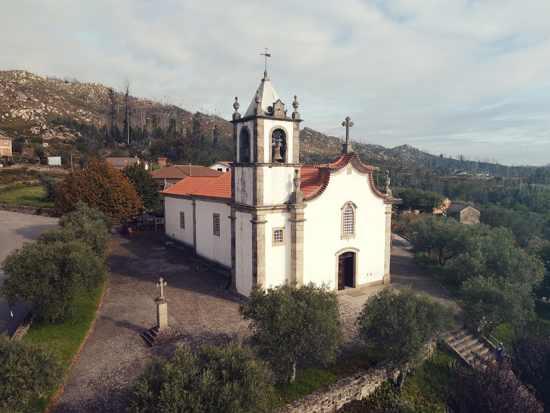 Imagem de referência relacionada a Caparrosa, item descrito como povoação portuguesa do Município de Tondela