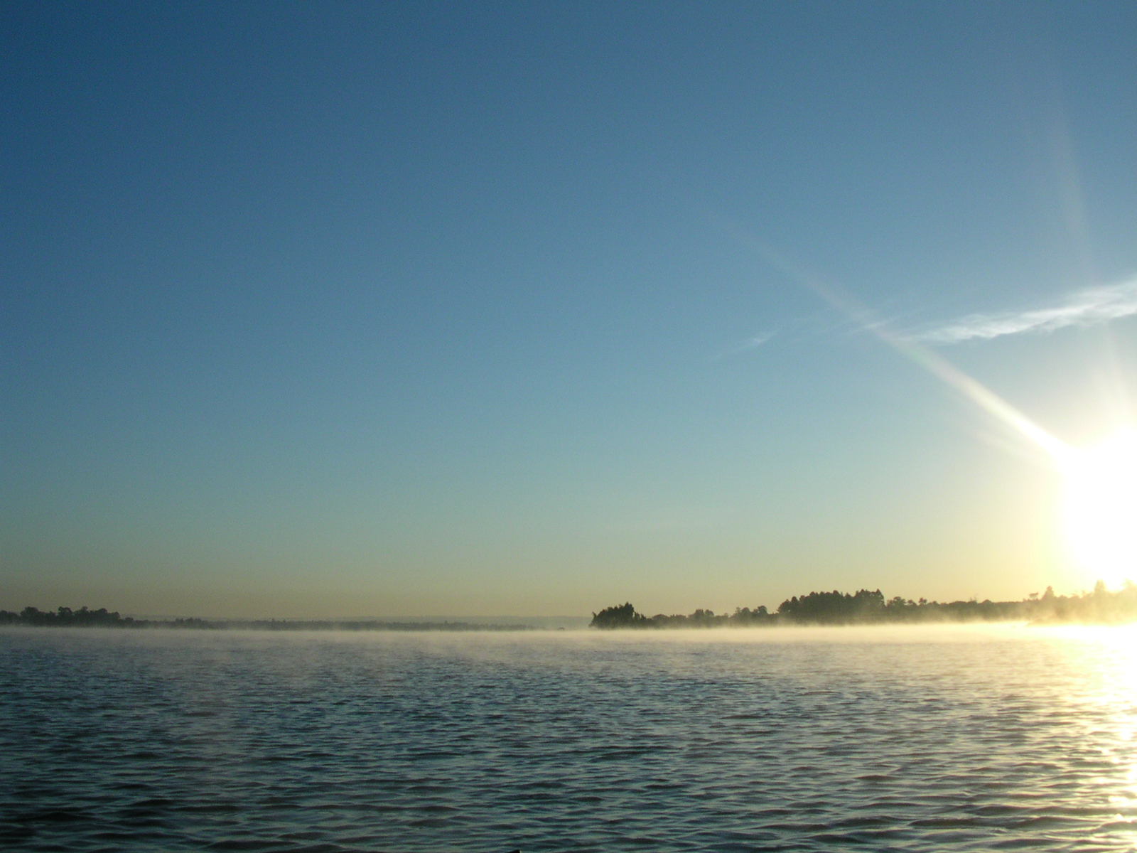 Imagem de referência de Lago Paranoá, descrito nos dados abertos como lago artificial localizado em Brasília