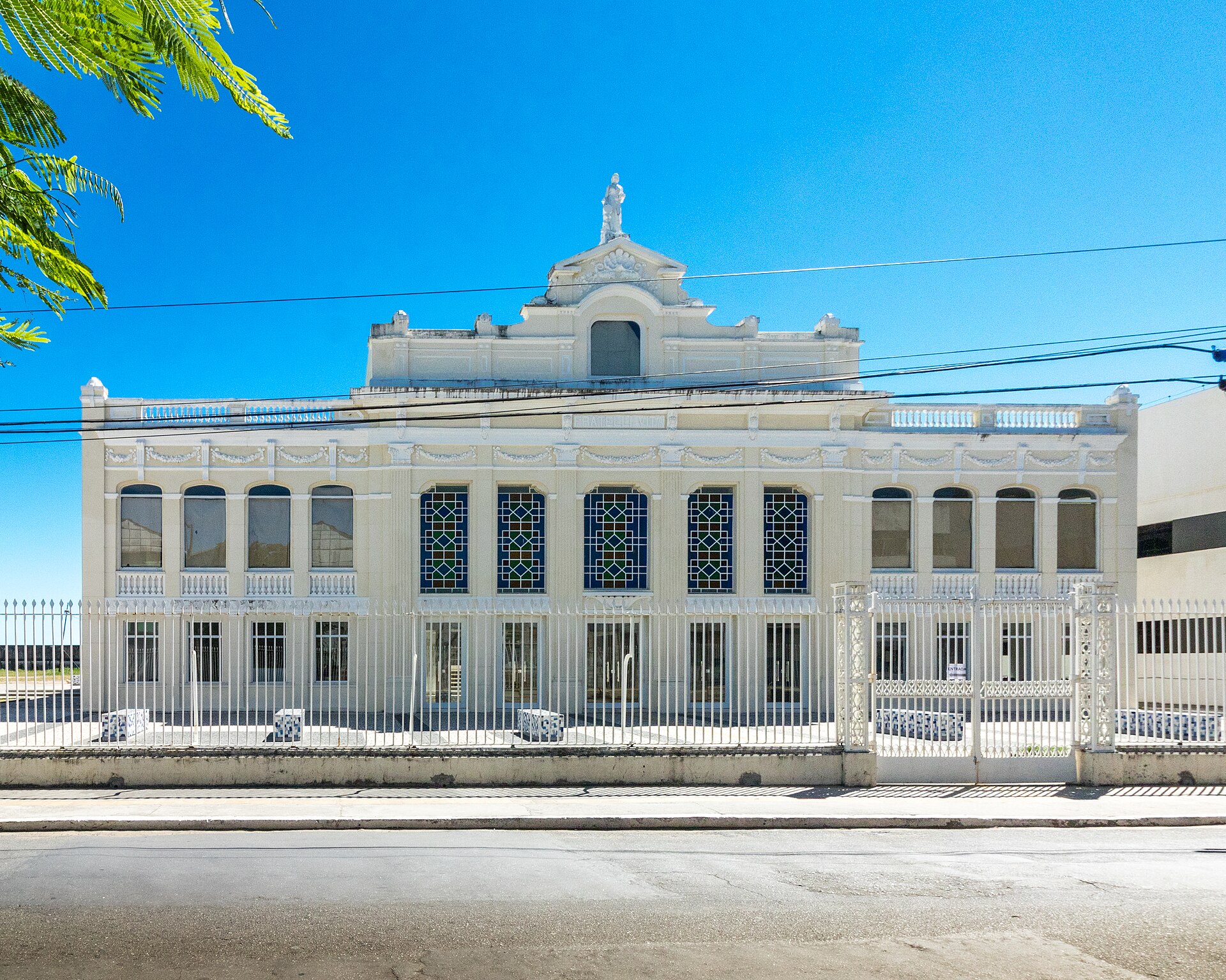 Imagem de referência de Centro Universitário Estácio da Bahia, descrito nos dados abertos como centro universitário privado com fins lucrativos em Salvador, Bahia