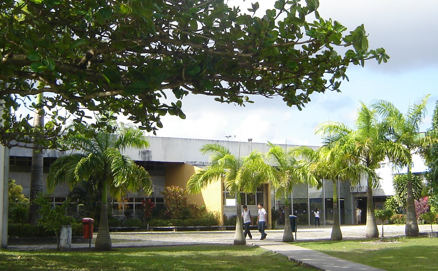 Imagem de referência relacionada a Universidade Federal de Sergipe, item descrito como universidade pública federal em Sao Cristovao, Sergipe