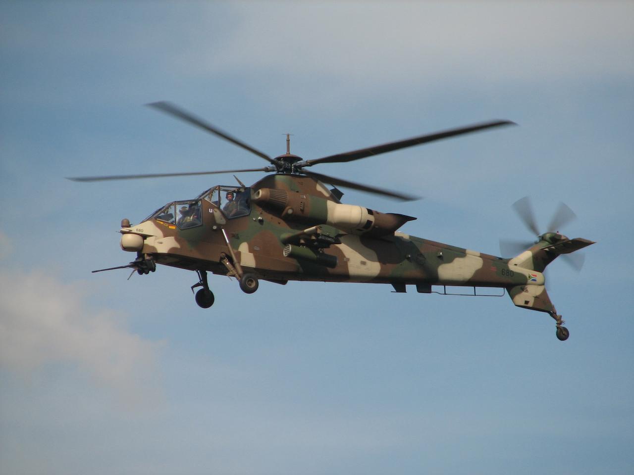 Imagem de referência de Denel AH-2 Rooivalk, descrito nos dados abertos como helicóptero de ataque