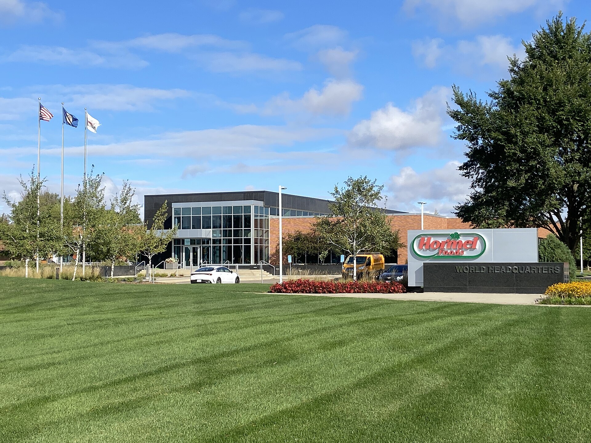 Imagem de referência relacionada a Hormel, item descrito como empresa alimentícia estadunidense