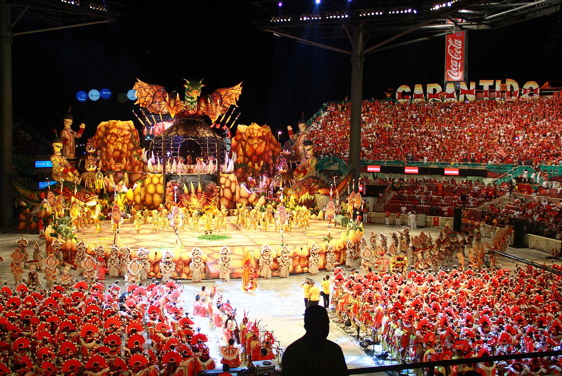 Imagem de referência de Festival Folclórico de Parintins, descrito nos dados abertos como festa popular brasileira na cidade de Parintins, Amazonas, Brasil