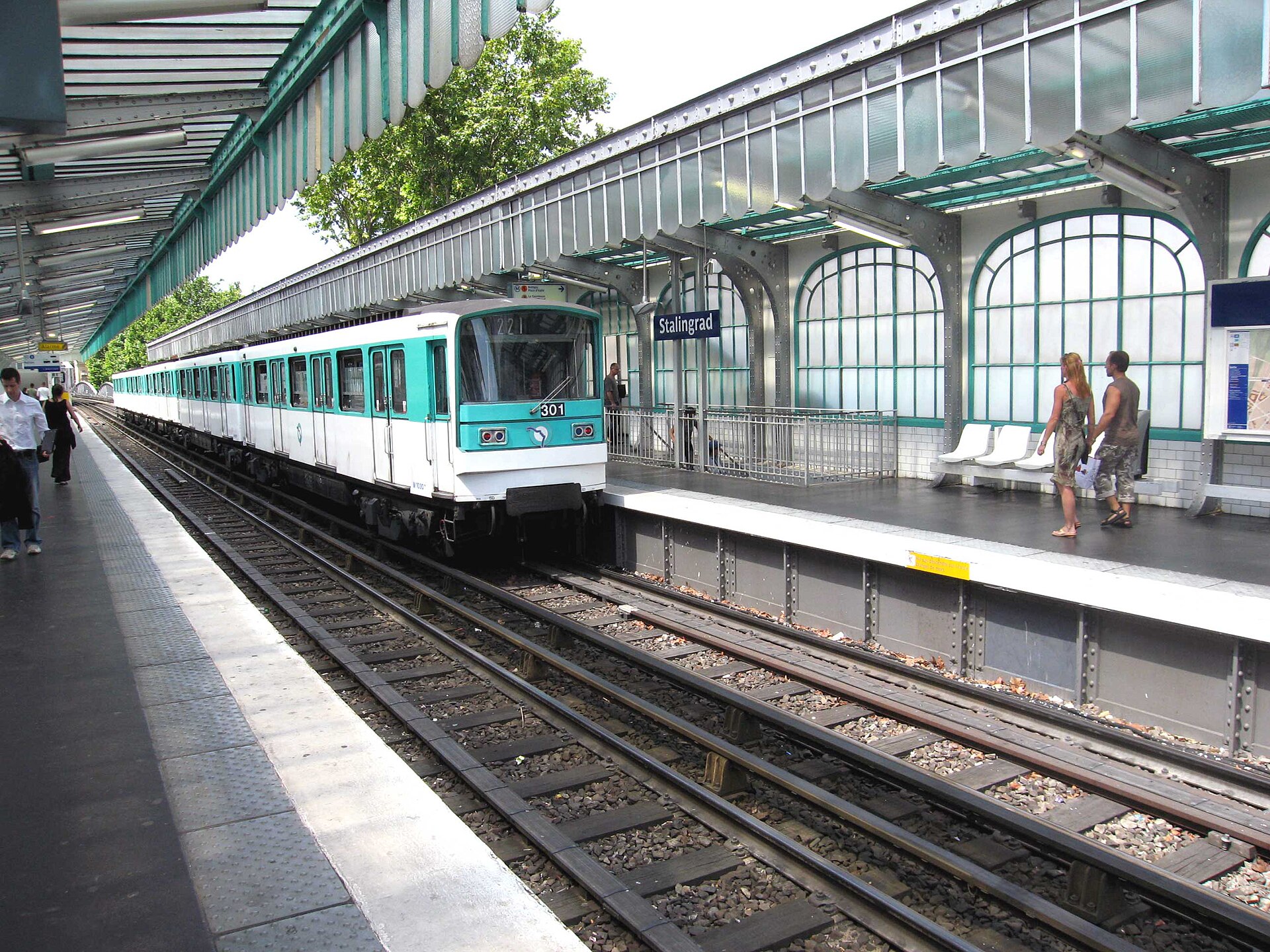 Imagem de referência de Stalingrad, descrito nos dados abertos como estação do Metropolitano de Paris