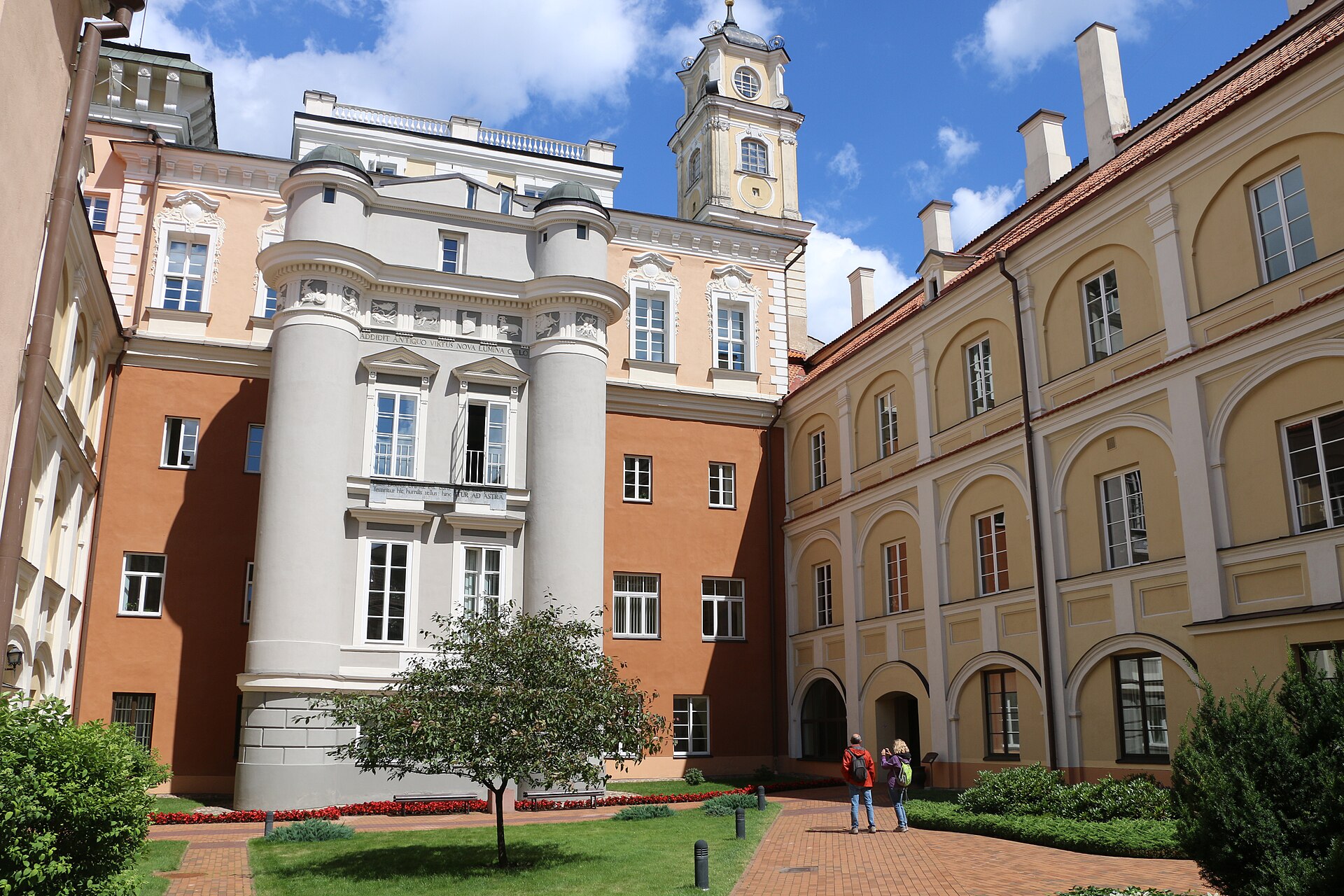 Imagem de referência relacionada a Universidade de Vilnius, item descrito como universidade da Lituânia