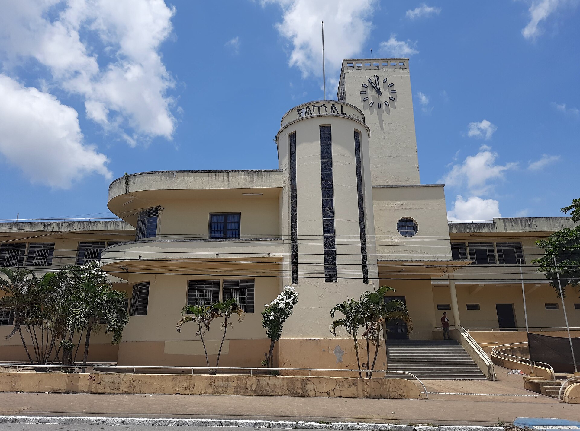 Imagem de referência relacionada a Lyceu Paraibano, item descrito como edificação histórica em João Pessoa, Paraíba, Brasil