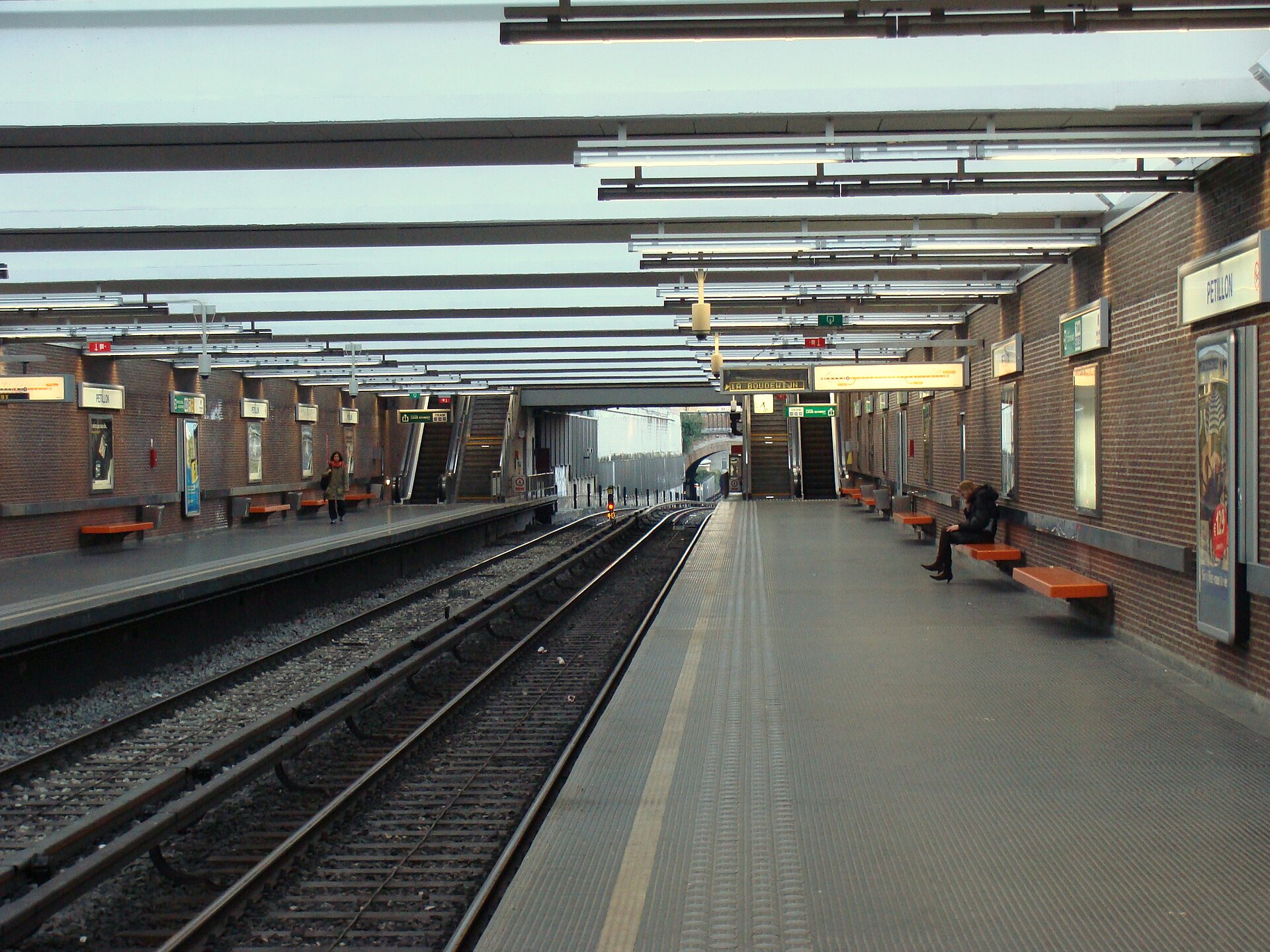 Imagem de referência de Estação Pétillon, descrito nos dados abertos como estação de metrô de Bruxelas