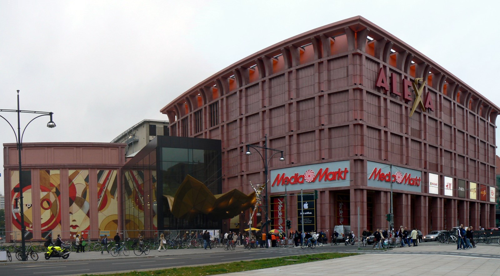Imagem de referência de Alexa, descrito nos dados abertos como centro comercial em Berlim, Alemanha