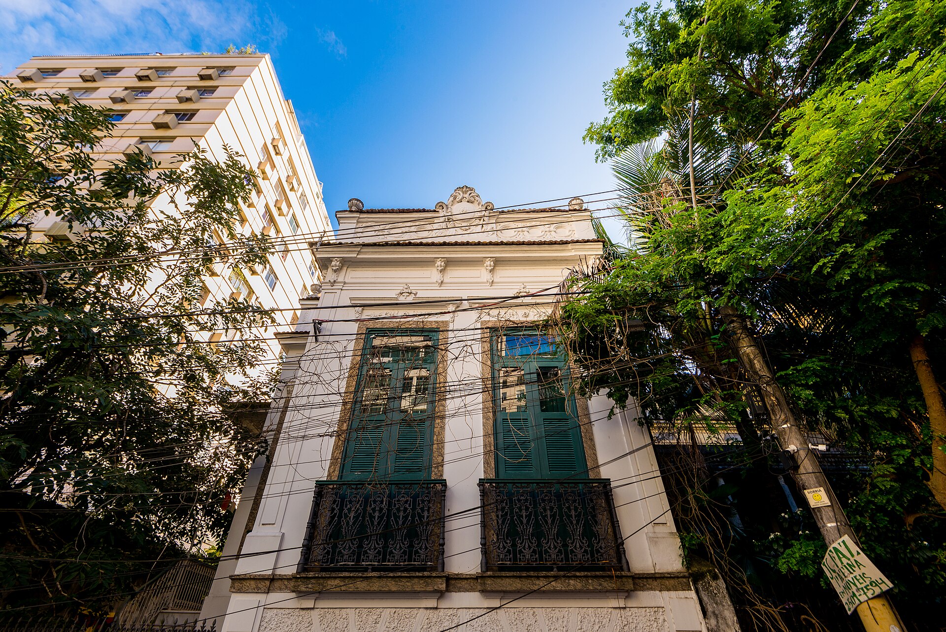 Imagem de referência de Edifício à rua Ribeiro de Almeida, nº 23, descrito nos dados abertos como bem tombado pelo INEPAC na cidade do Rio de Janeiro