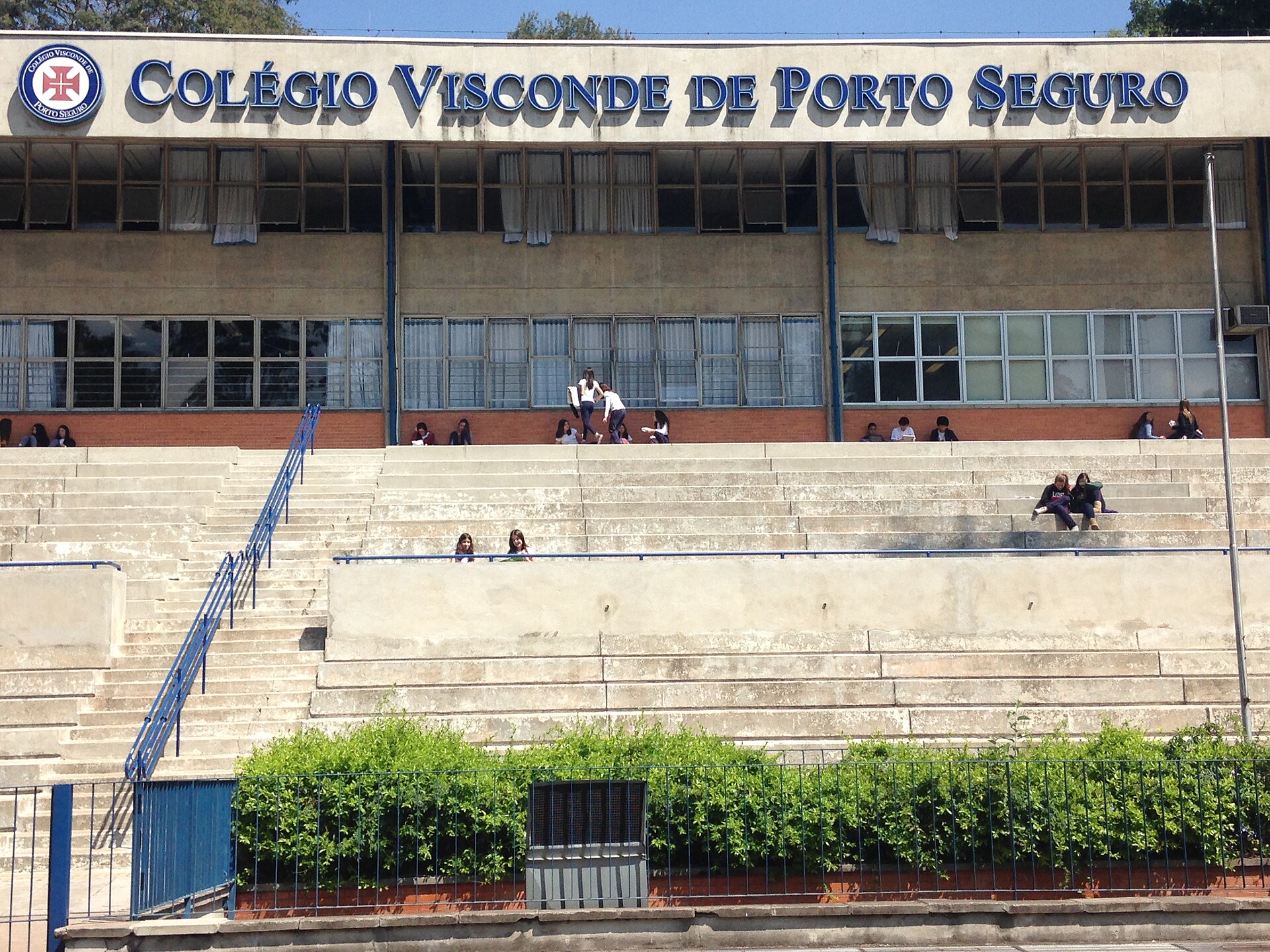 Imagem de referência de Colégio Visconde de Porto Seguro, descrito nos dados abertos como escola alemã privada em São Paulo, Brasil