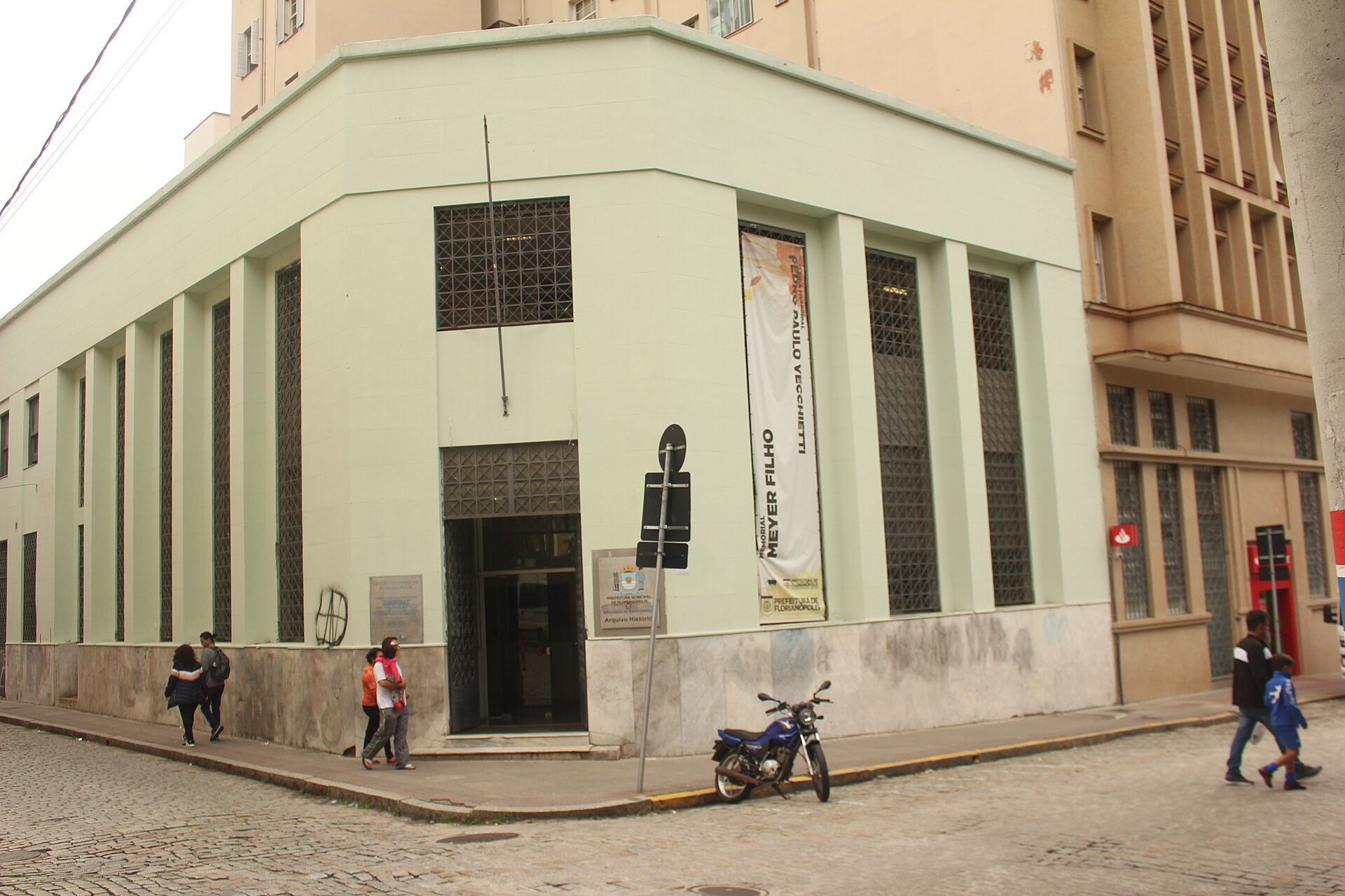Imagem de referência de Arquivo Histórico Municipal Professor Oswaldo Rodrigues Cabral, descrito nos dados abertos como arquivo em Florianópolis, Santa Catarina