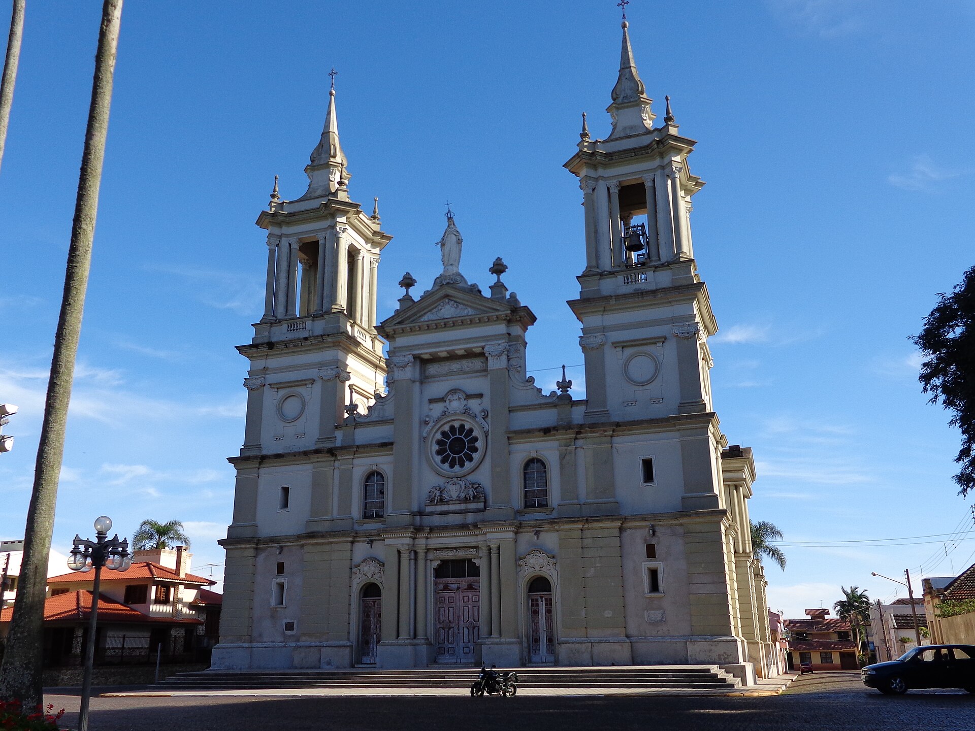 Imagem de referência de Catedral Nossa Senhora da Conceição (Cachoeira do Sul), descrito nos dados abertos como igreja em Cachoeira do Sul, Brasil