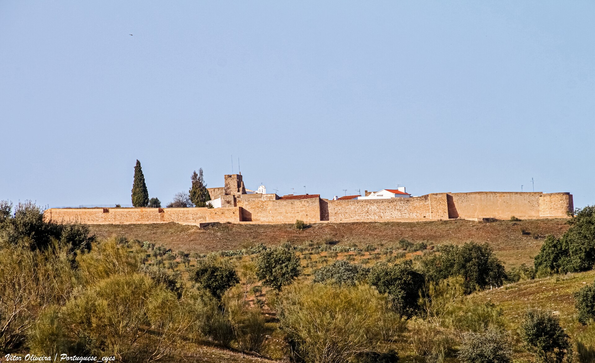 Imagem de referência de Castelo de Ouguela, descrito nos dados abertos como castelo medieval em Ouguela, Portugal