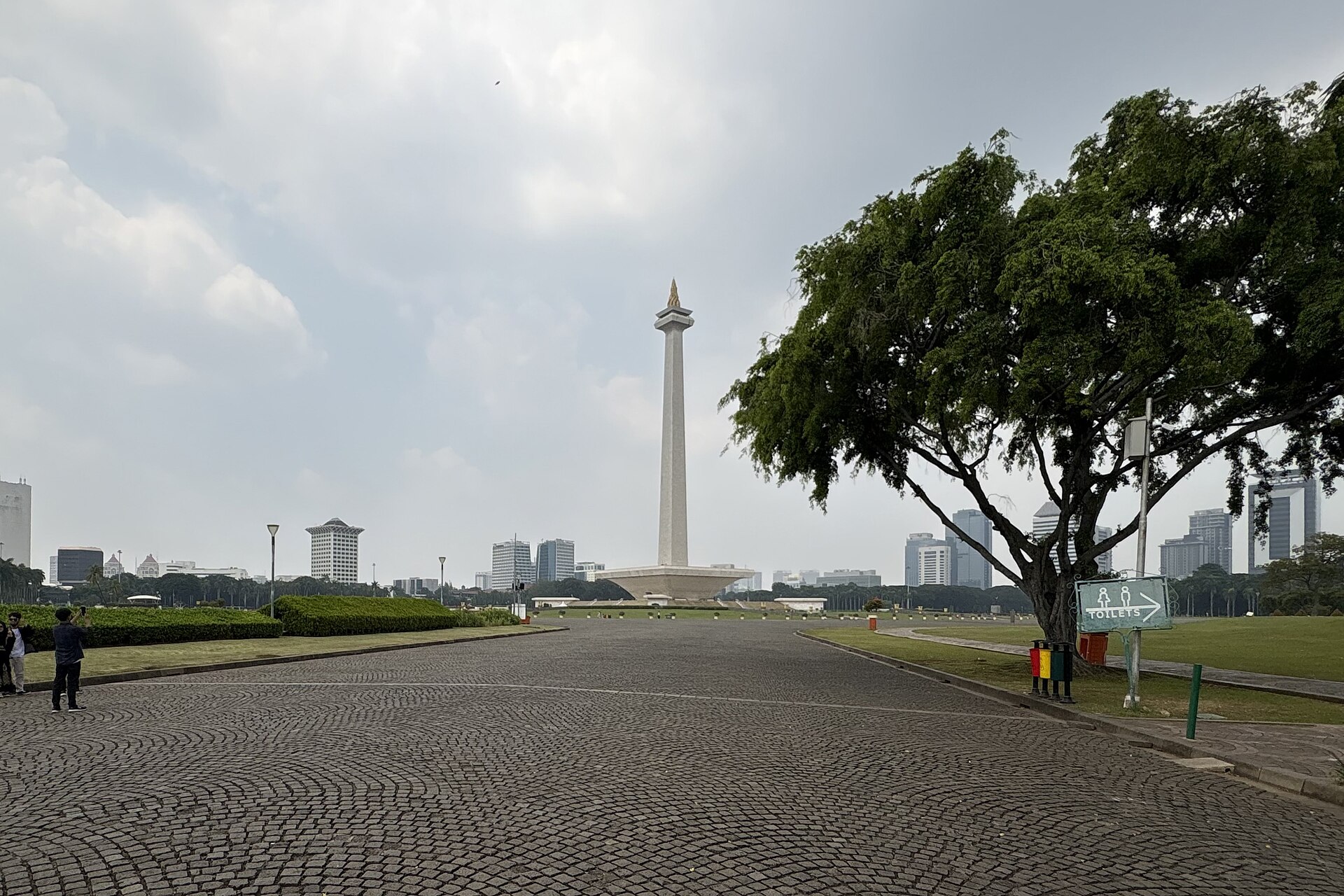 Imagem de referência de Monumentos Nacionais, descrito nos dados abertos como monumento Nacional e ícone arquitetônico de Jacarta, Indonésia