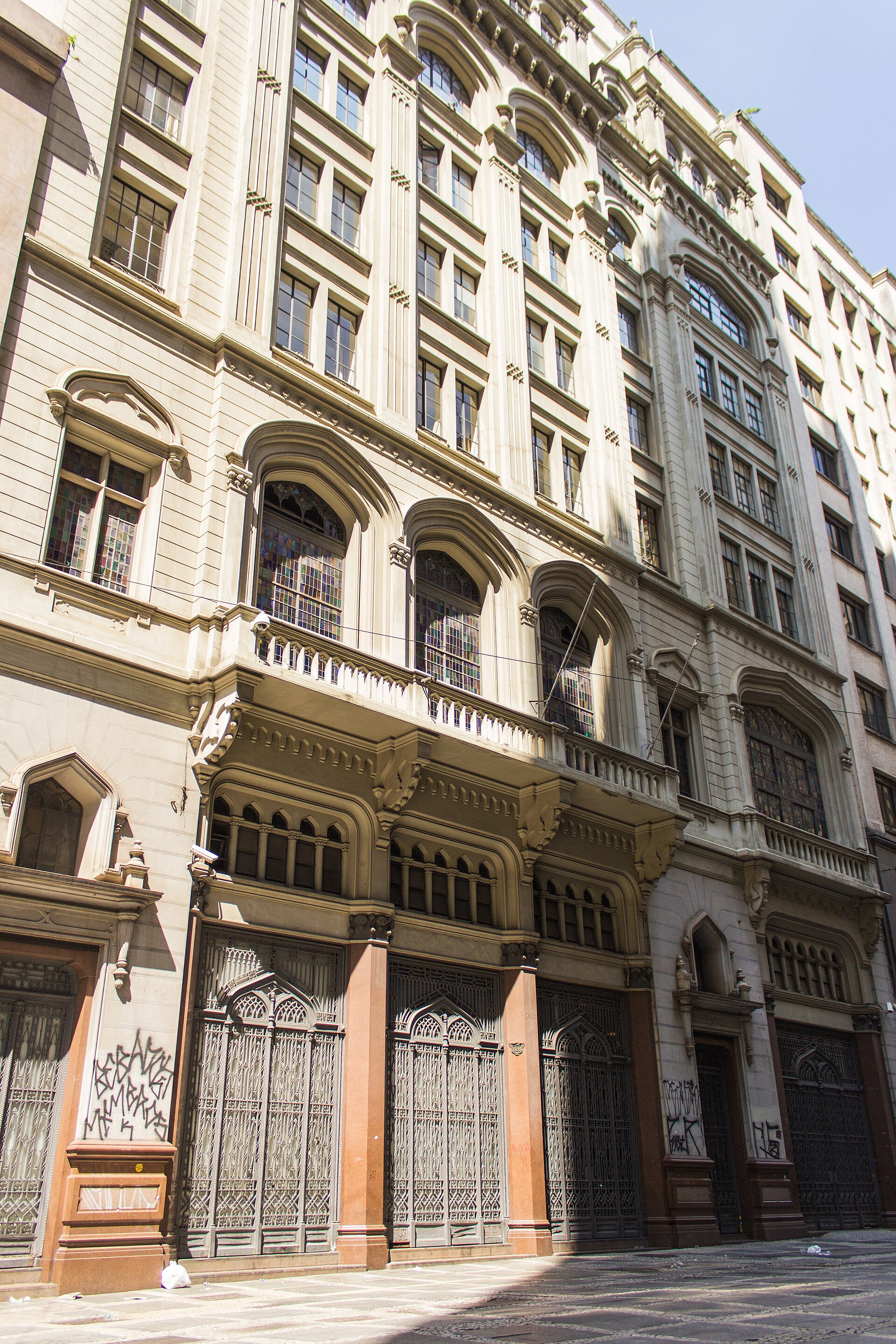 Imagem de referência relacionada a Edifício do London & River Plate Bank, item descrito como edifício em São Paulo, Brasil