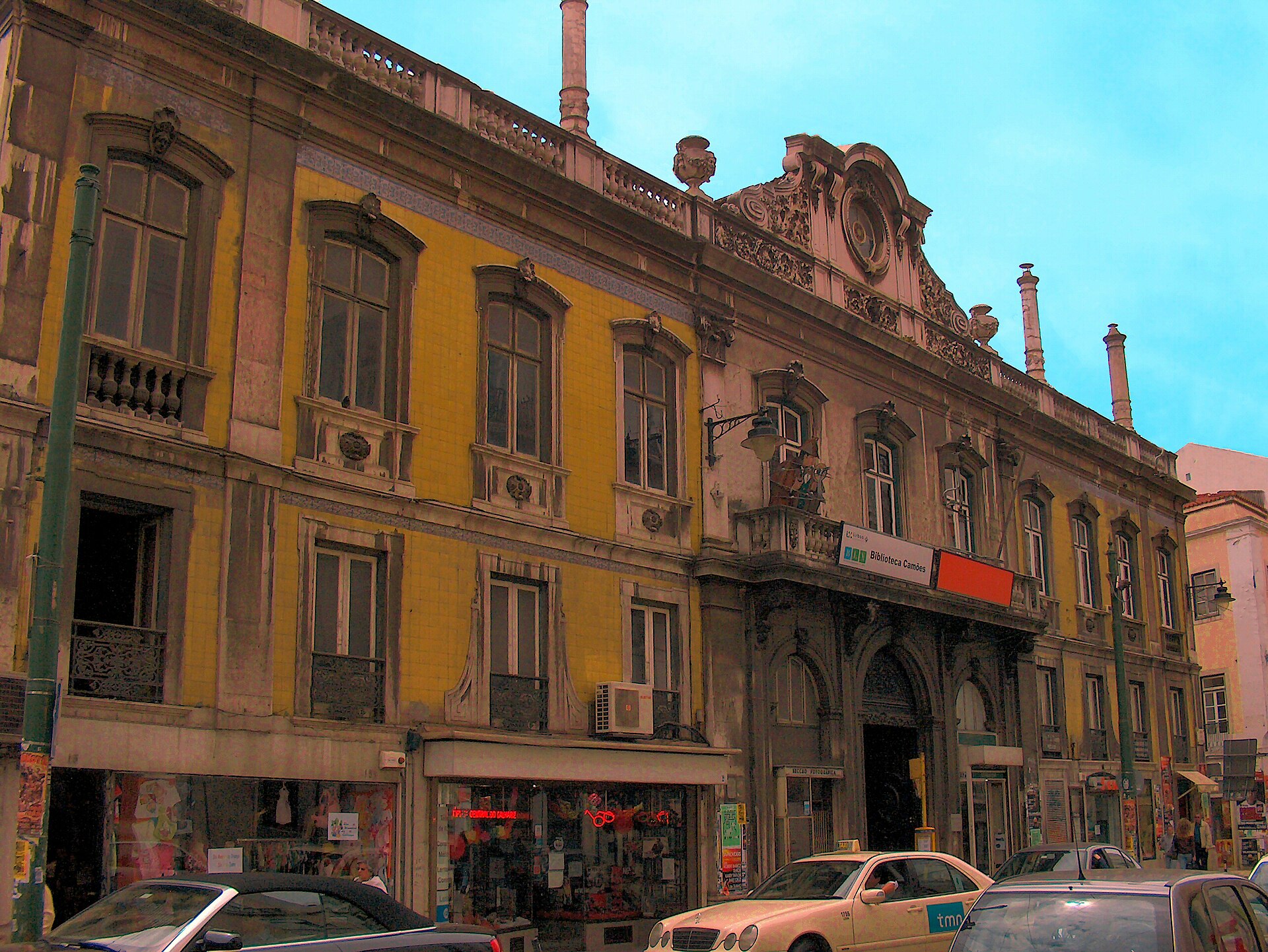Imagem de referência de Palácio Valada-Azambuja, descrito nos dados abertos como palácio do século XV em Lisboa, Portugal