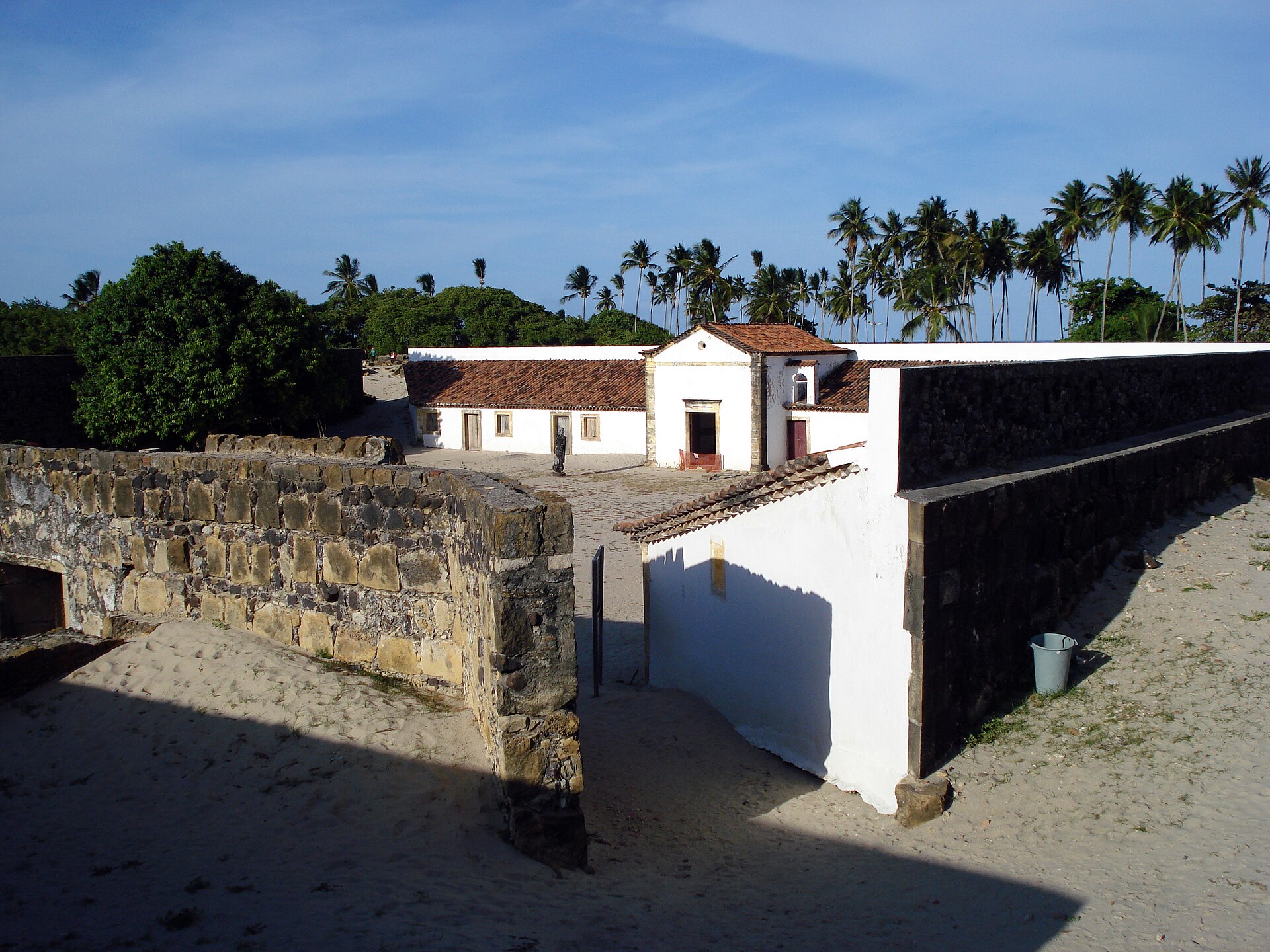 Imagem de referência de Forte de Santa Cruz de Itamaracá, descrito nos dados abertos como forte em Itamaracá, Brazil