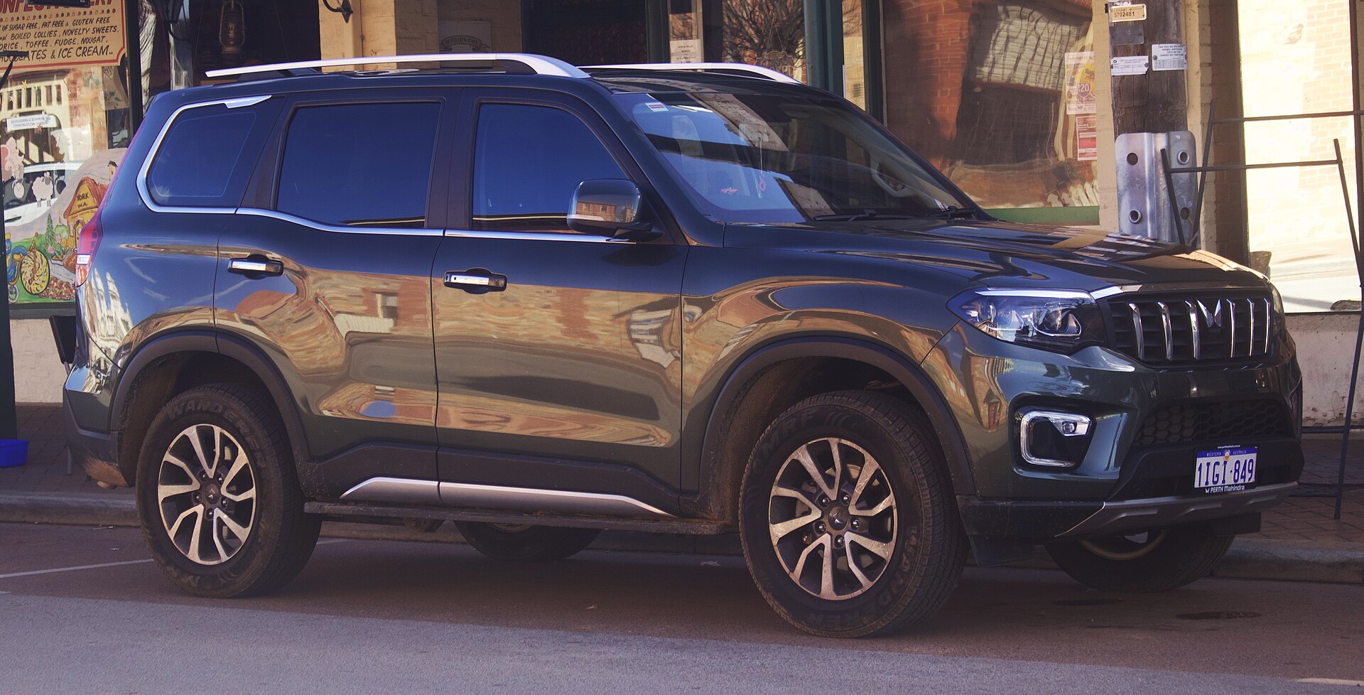 Imagem de referência de Mahindra & Mahindra, descrito nos dados abertos como empresa automobilística indiana