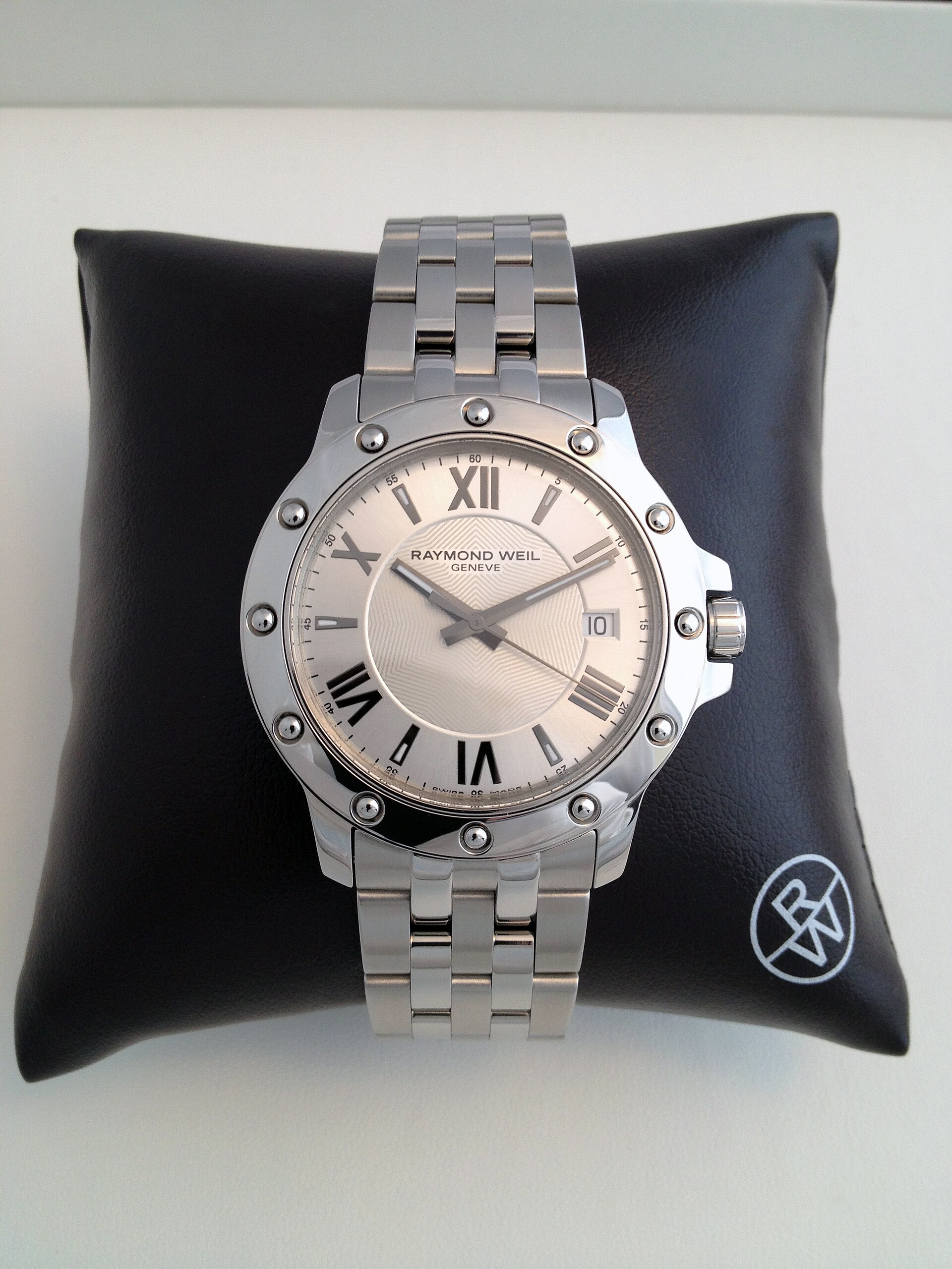 Imagem de referência relacionada a Raymond Weil, item descrito como registro de referência sobre Raymond Weil, organizado a partir de dados estruturados abertos
