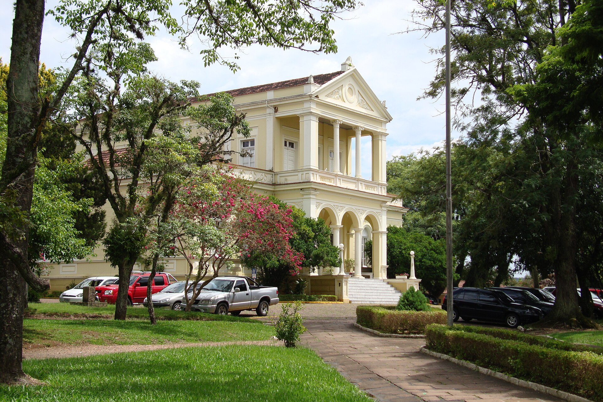 Imagem de referência de Palacinho, descrito nos dados abertos como bem tombado pelo Instituto do Patrimônio Histórico e Artístico do Estado do Rio Grande do Sul na cidade de Porto Alegre