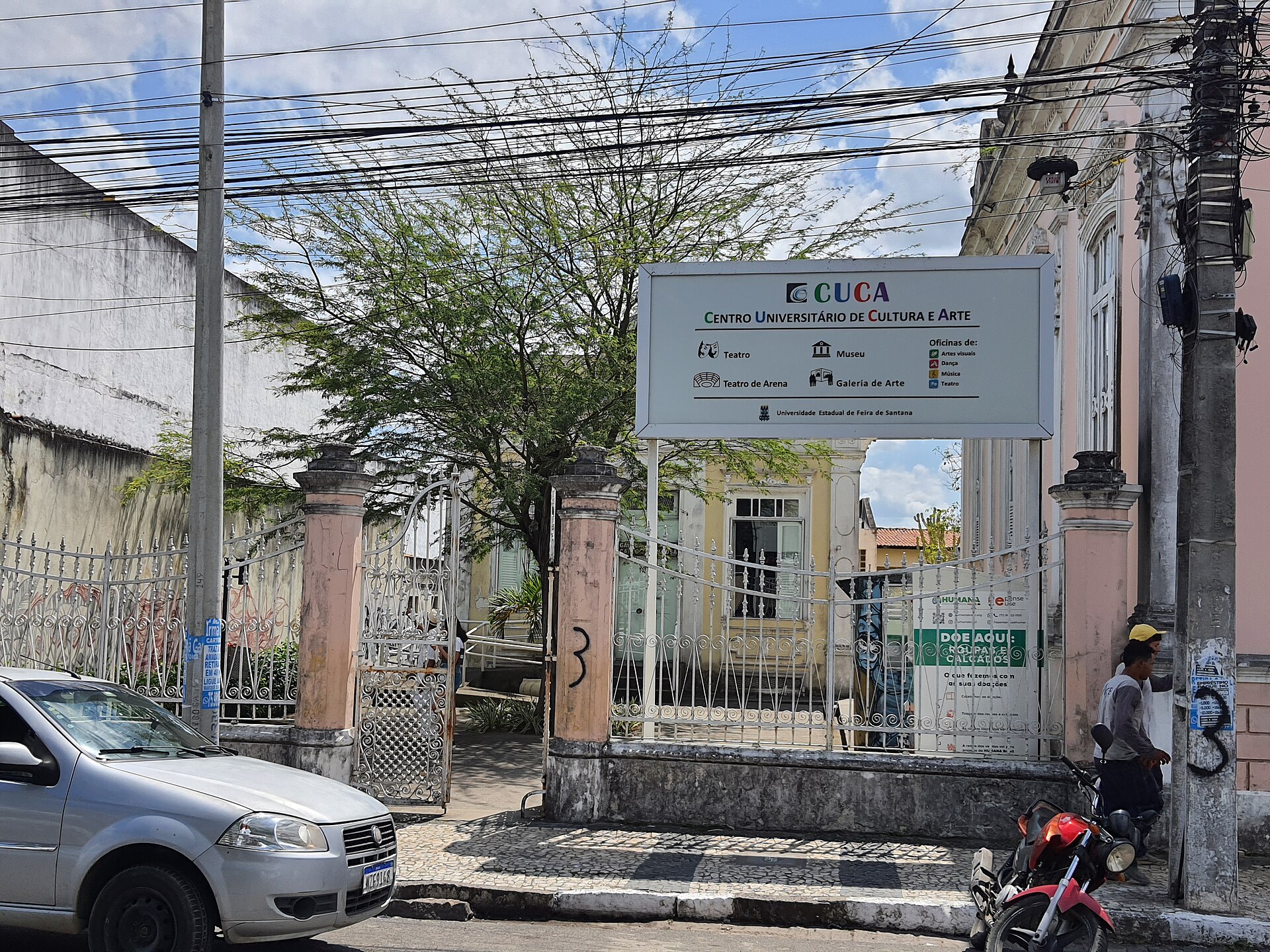 Imagem de referência relacionada a Centro Universitário de Cultura e Arte, item descrito como unidade universitária da UEFS