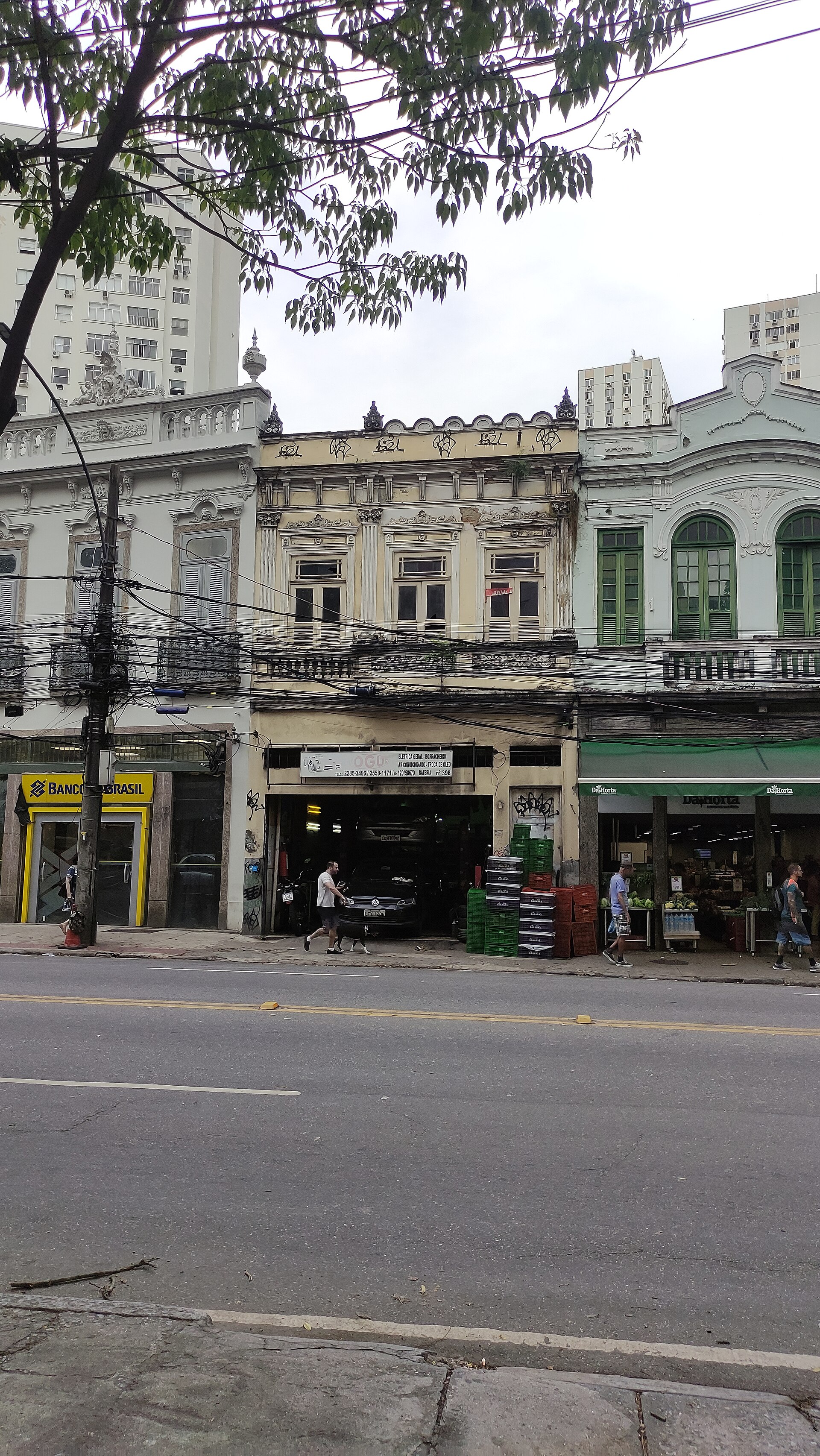 Imagem de referência de Edifício à rua das Laranjeiras, nº 398, descrito nos dados abertos como bem tombado pelo INEPAC na cidade do Rio de Janeiro