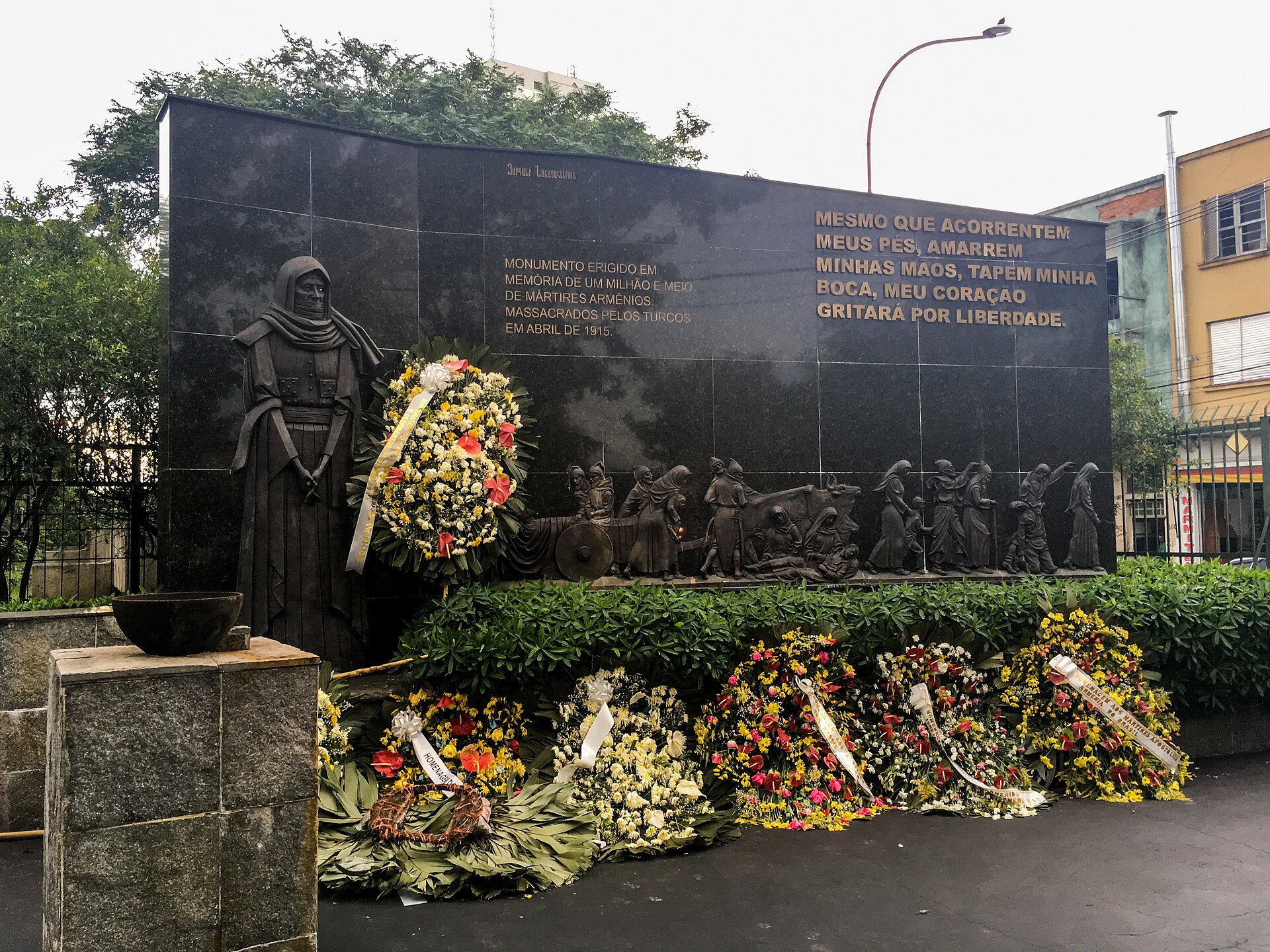 Imagem de referência de Monumento aos Mártires Armênios, descrito nos dados abertos como monumento na cidade de São Paulo