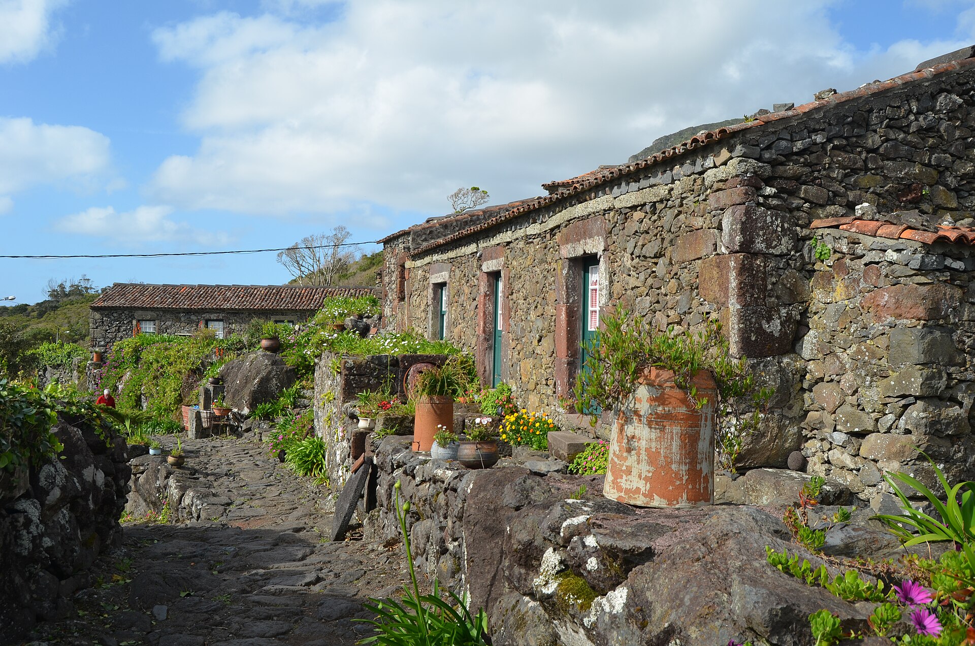 Imagem de referência relacionada a Cuada, item descrito como aldeia em Lajes das Flores, Açores, Portugal