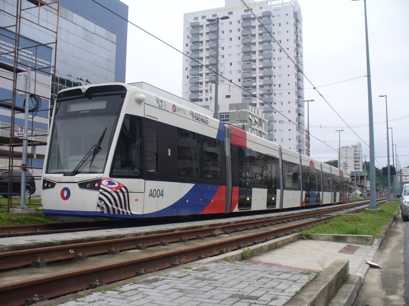 Imagem de referência de VLT da Baixada Santista, descrito nos dados abertos como trem ligeiro em Santos e São Vicente, no Brasil