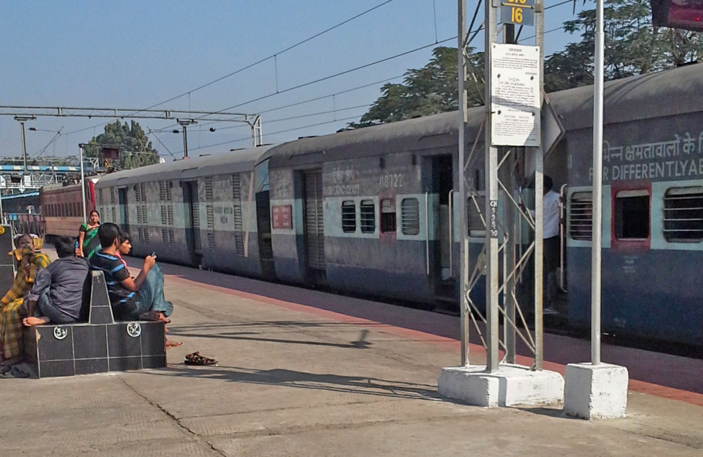 Imagem de referência de Caminho de Ferro de Mormugão, descrito nos dados abertos como linha ferroviária no centro-sul da Índia