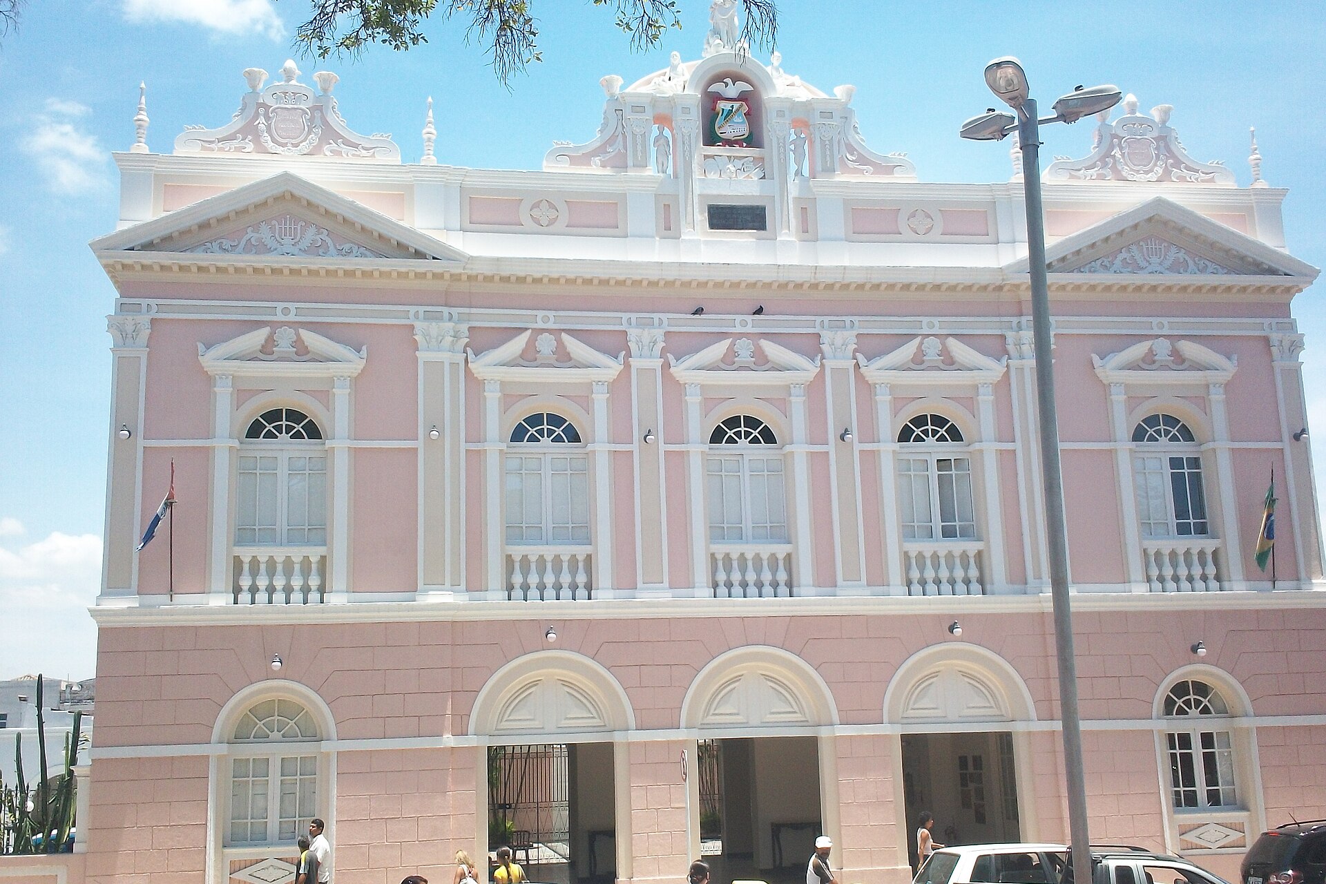 Imagem de referência de Teatro Deodoro, descrito nos dados abertos como patrimônio cultural e histórico de Alagoas