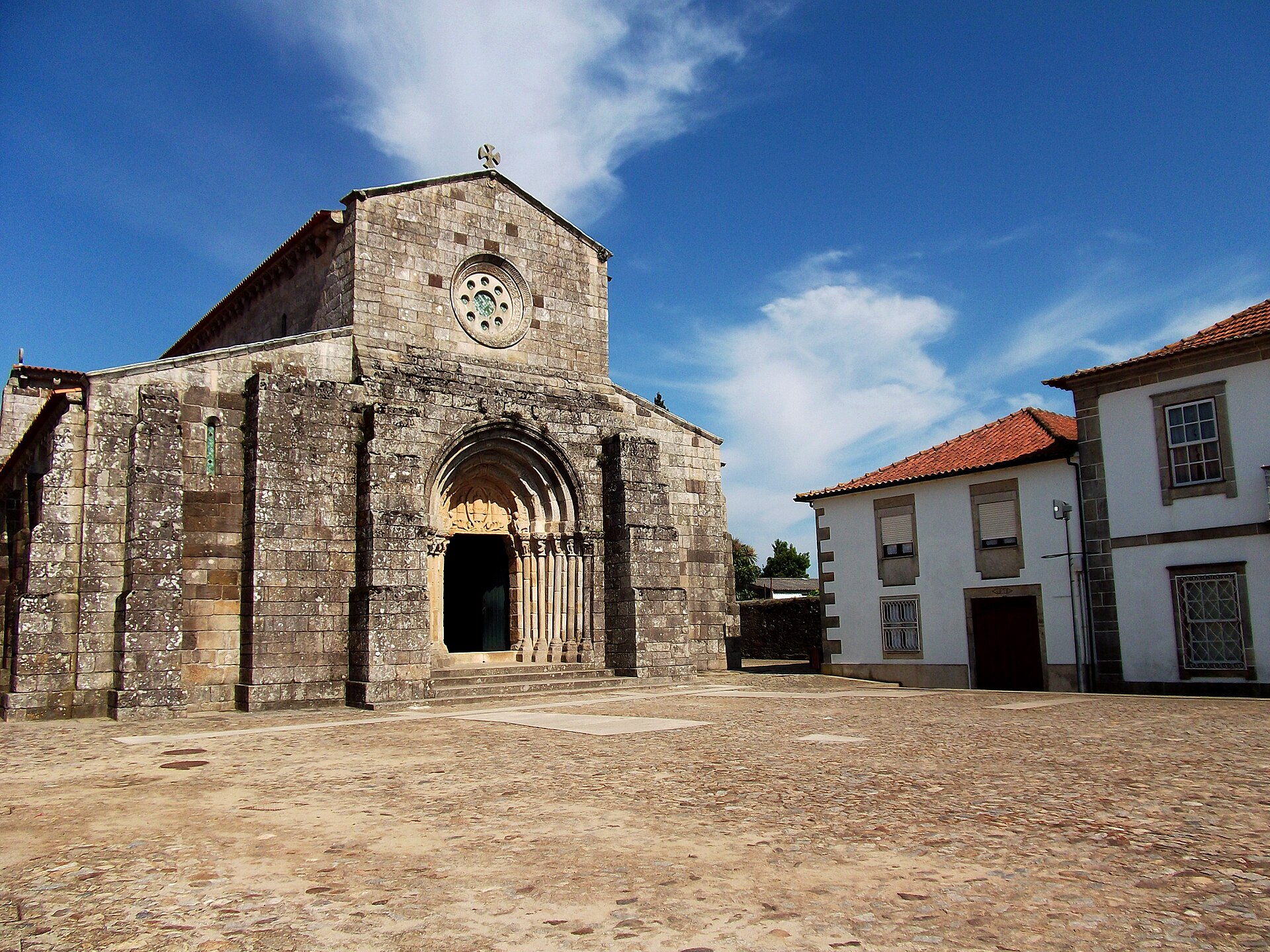 Imagem de referência relacionada a São Pedro de Rates, item descrito como vila portuguesa do Município de Póvoa de Varzim