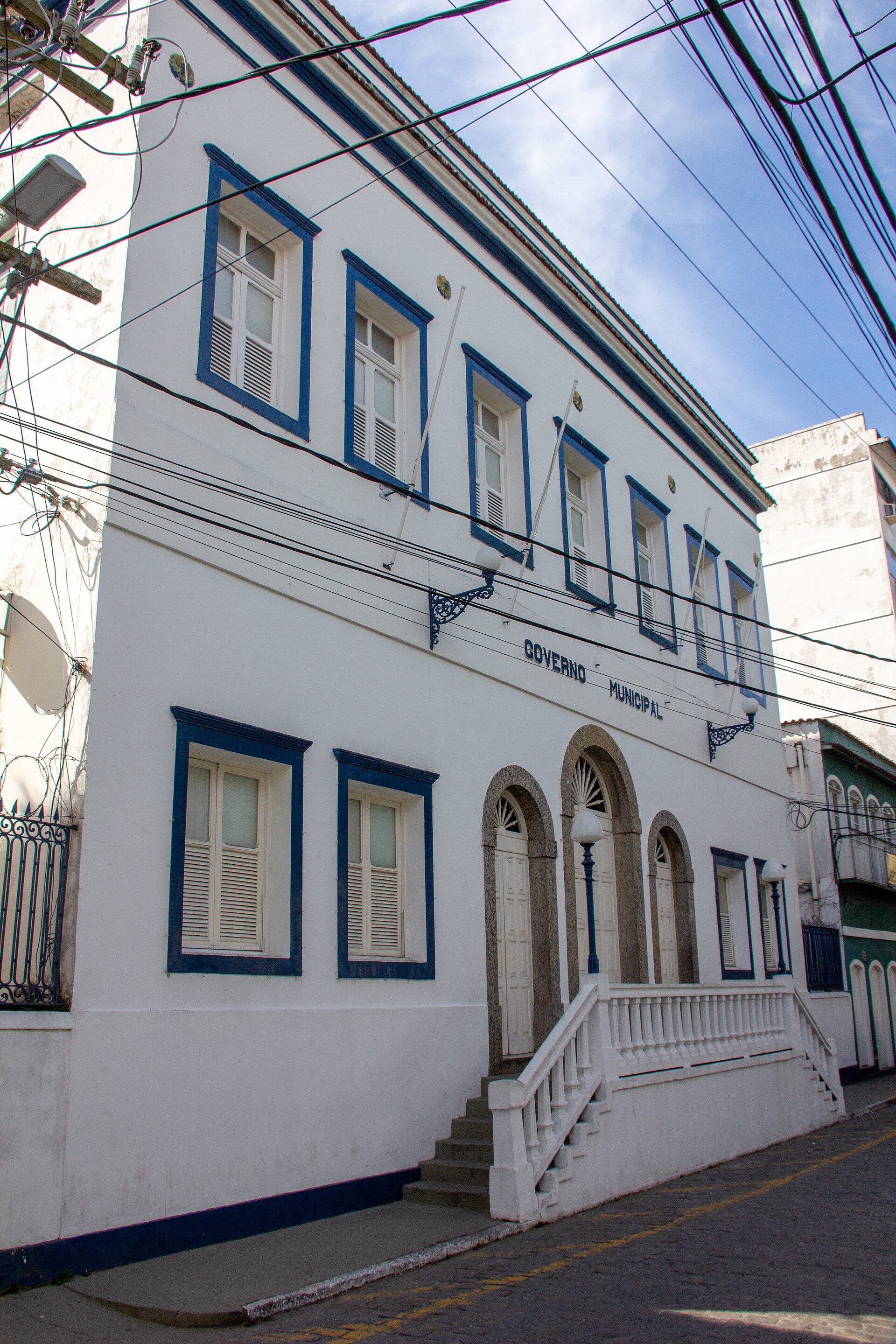 Imagem de referência de Prefeitura Municipal de Angra dos Reis, descrito nos dados abertos como bem tombado pelo Instituto Estadual do Patrimônio Cultural do Rio de Janeiro na cidade de Angra dos Reis
