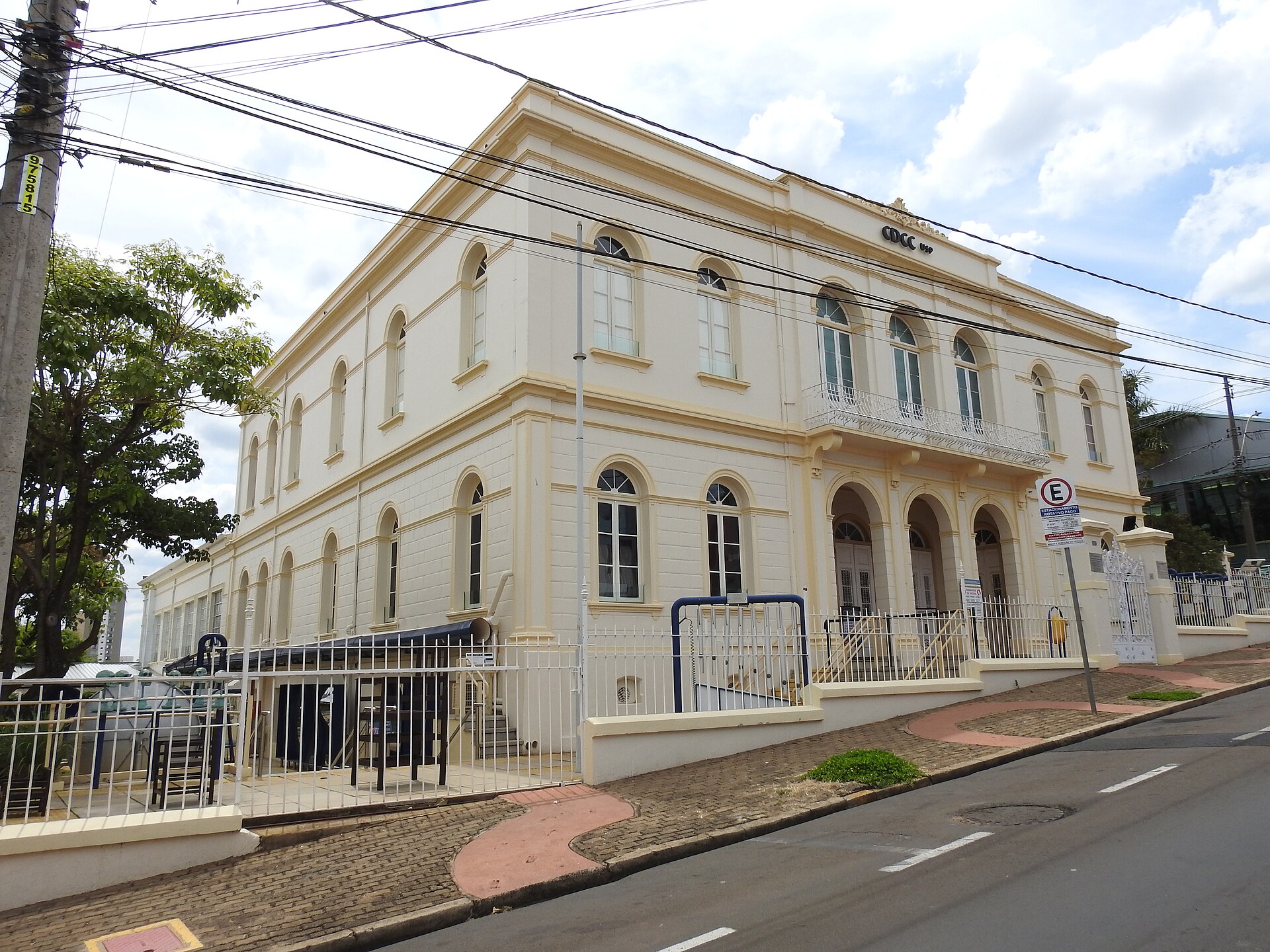 Imagem de referência de Antiga Sede da Societá Dante Alighieri, descrito nos dados abertos como prédio histórico na cidade brasileira de São Carlos
