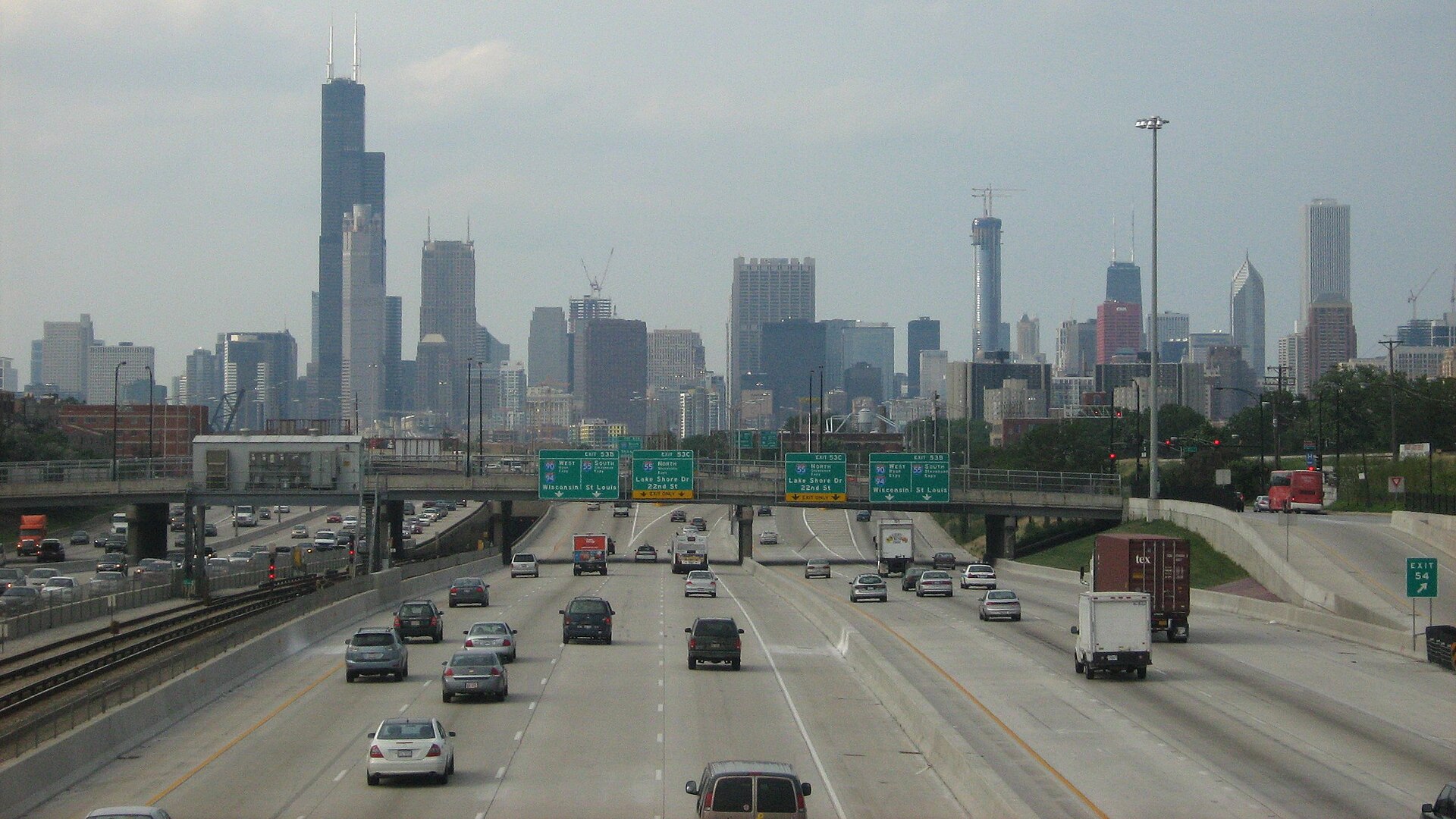 Imagem de referência de Interstate 90, descrito nos dados abertos como autopista interestatal dos Estados Unidos