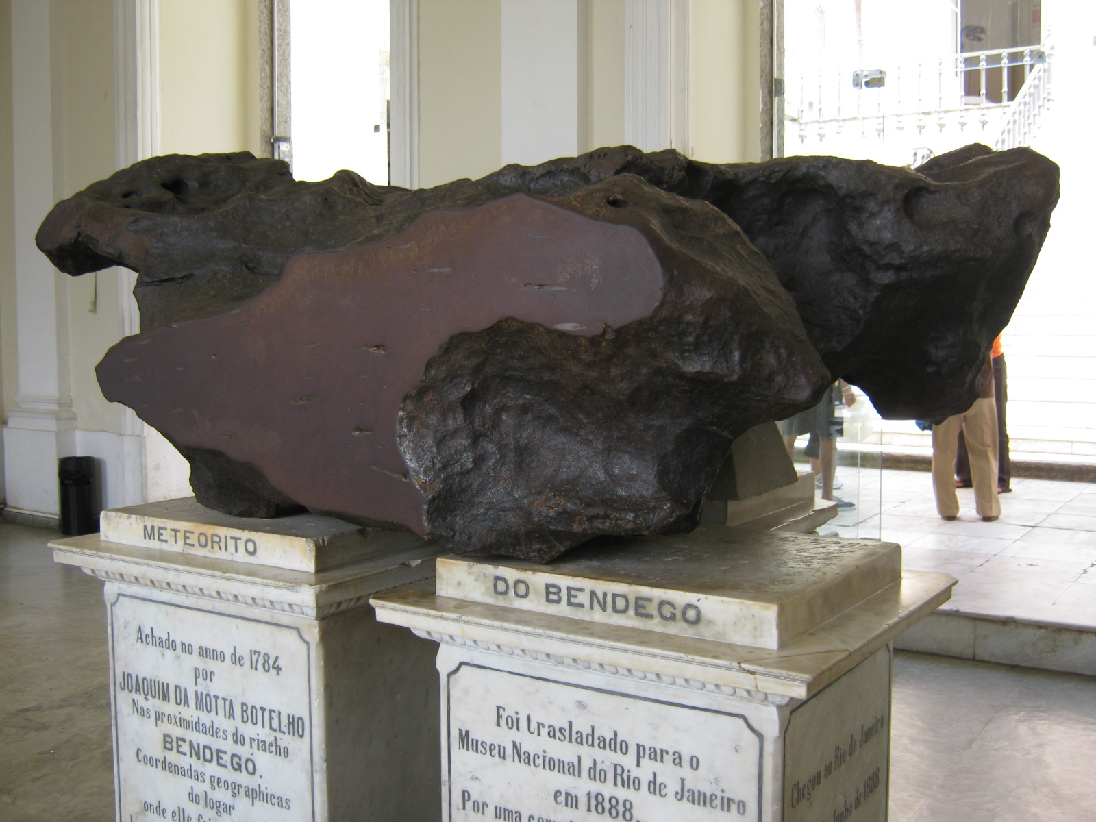Imagem de referência de Meteorito do Bendegó, descrito nos dados abertos como meteorito encontrado no Brasil