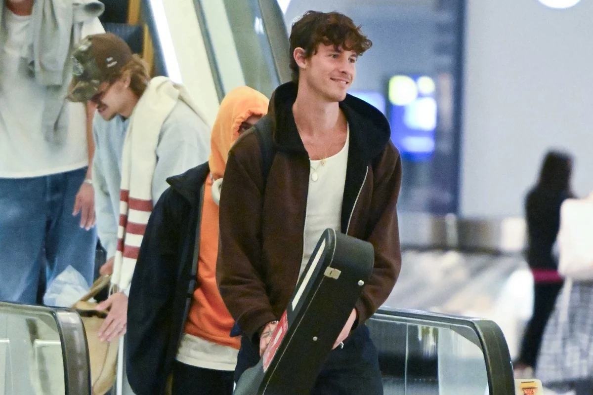 Shawn Mendes paga curso de inglês para ambulante do Rio de Janeiro