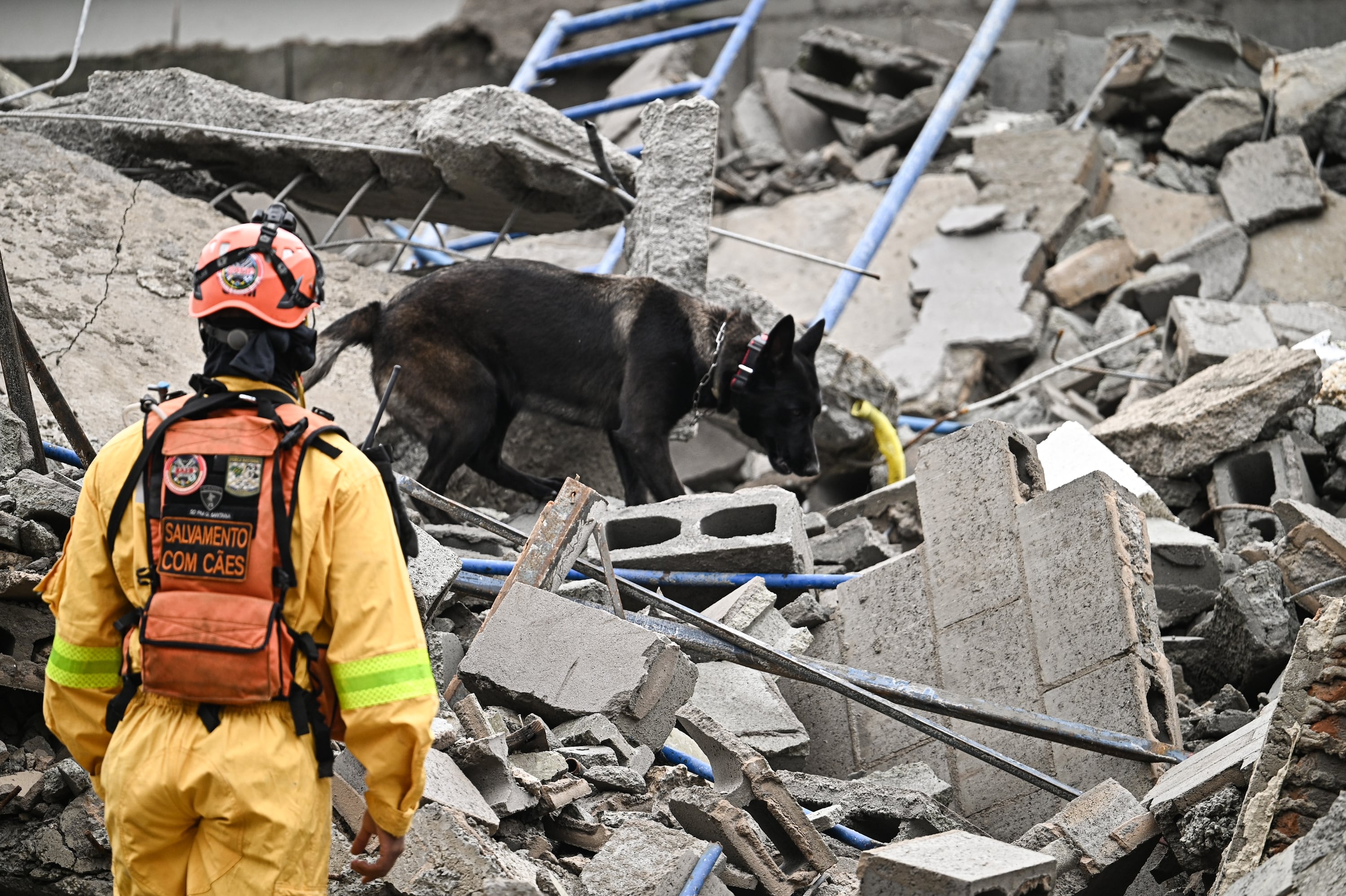 Desabamento na Penha: quem pode ser responsabilizado e como ficam as famílias?