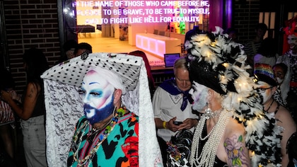 A Universidade de Stanford usou IA para substituir um estudante hispânico por um afro-americano em uma foto promocional