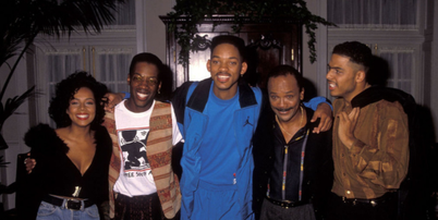 Elenco de 'Um Maluco no Peda&ccedil;o' nos bastidores da s&eacute;rie que foi ao ar entre 1990 e 1996 Foto: Ron Galella, Ltd./Ron Galella Collection via Getty Images