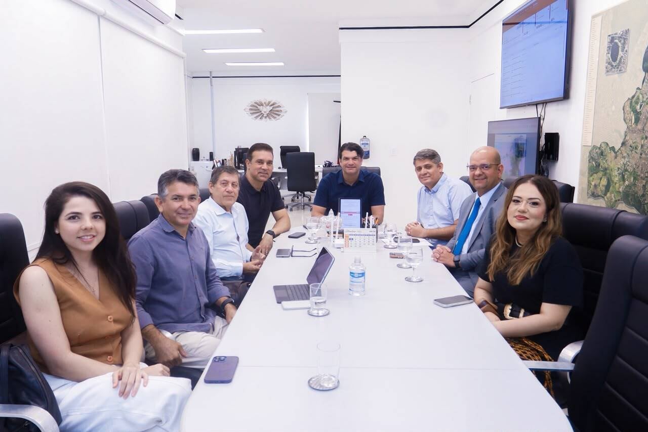 Leo Bezerra assina Lei que cria o Distrito Criativo para fomentar a economia e fortalecer o Centro Histórico