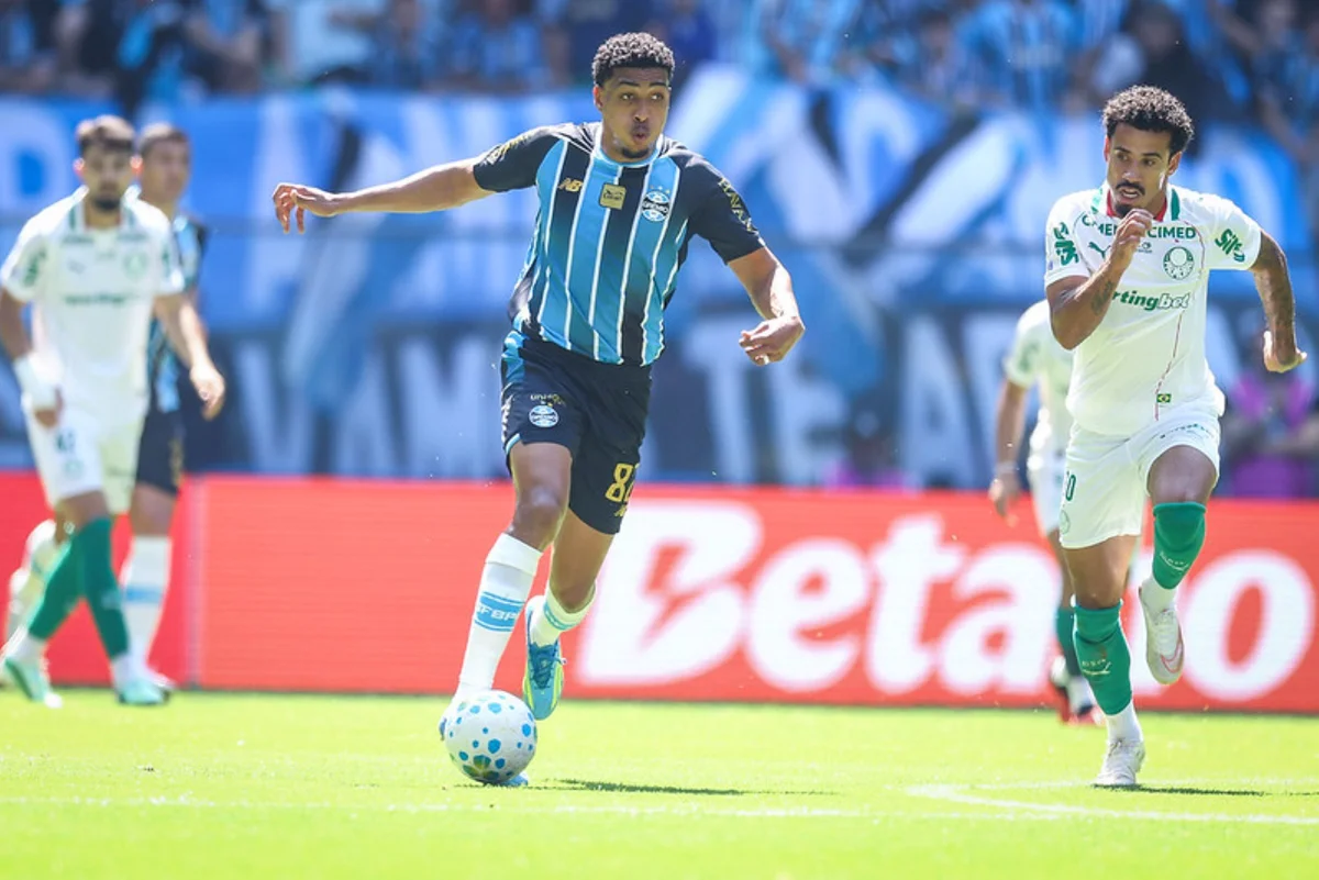 Imagem colorida de Grêmio x Palmeiras no Brasileirão- Metrópoles
