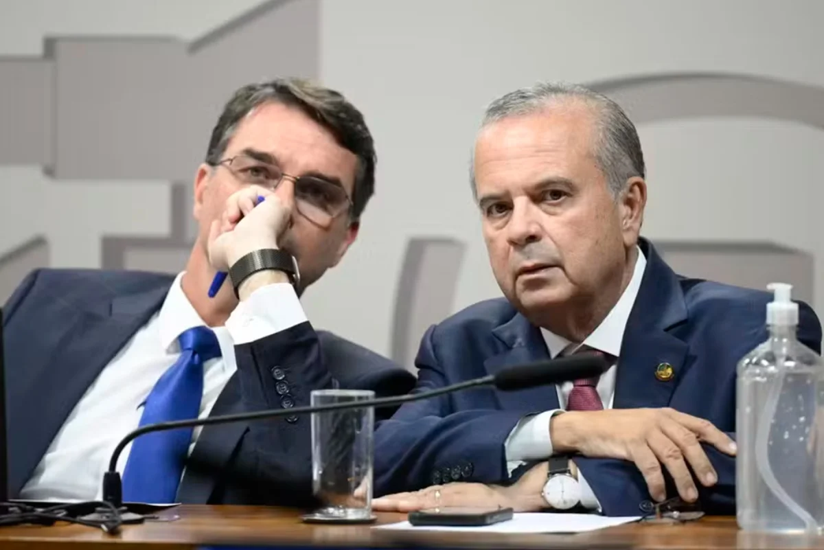Flávio Bolsonaro e Rogério Marinho