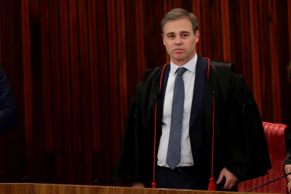 Mendonça diz que liberar todas as provas do Master macularia investigações