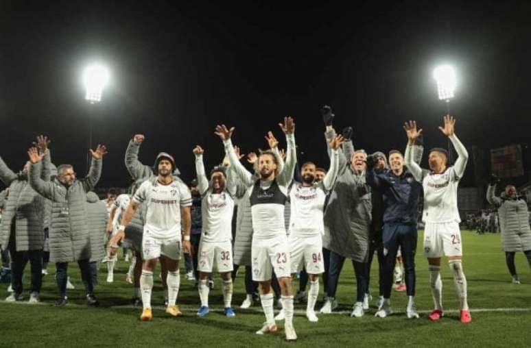 Fluminense deixa "ponto de interrogação" mesmo com classificação