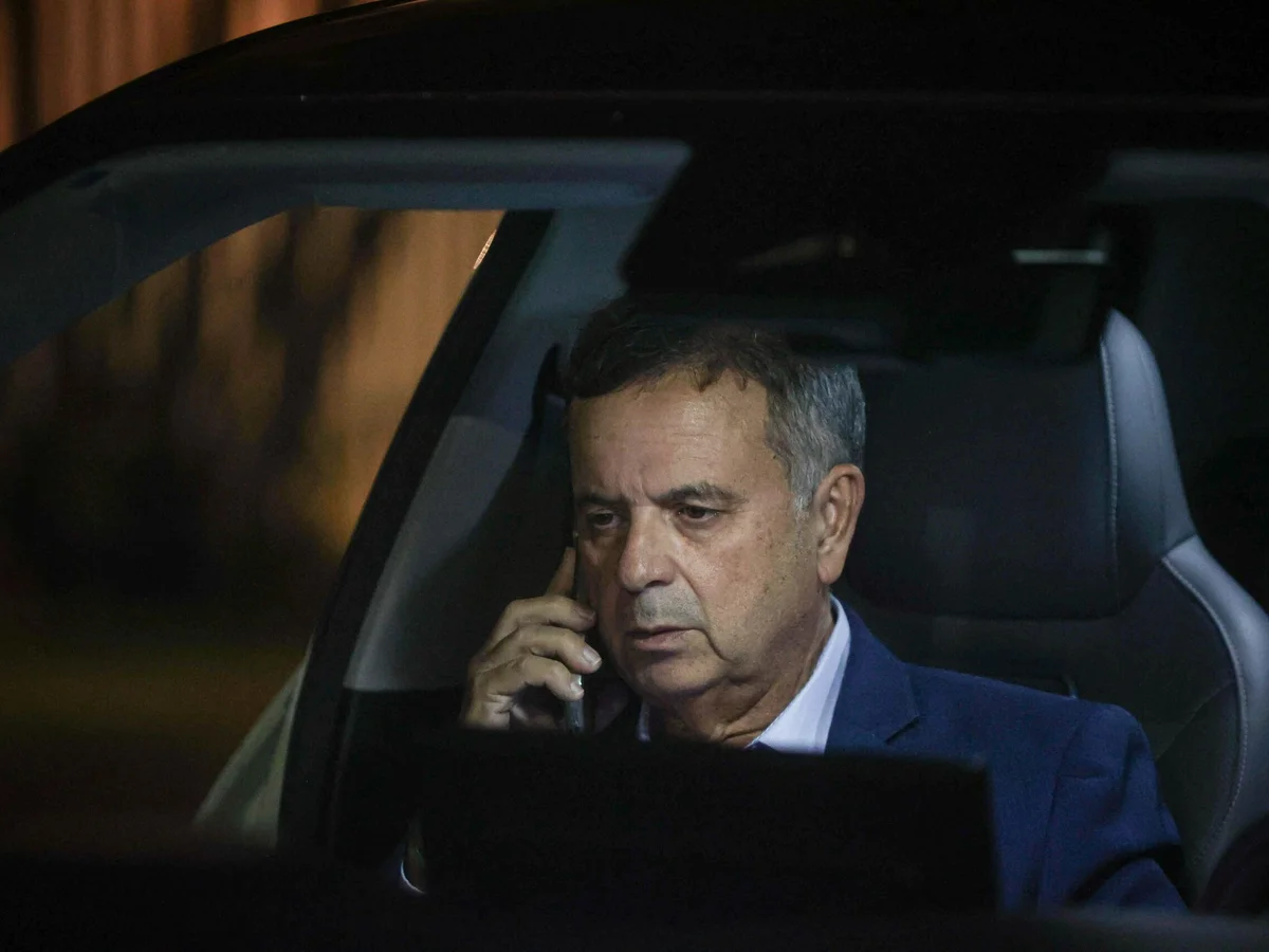 Campanha de Flávio Bolsonaro diz ter procurado apoio de Augusto Cury