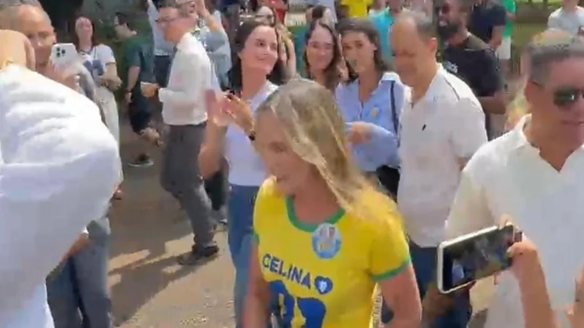 Celina vota no 2º turno acompanhada de Michelle Bolsonaro e Bia Kicis