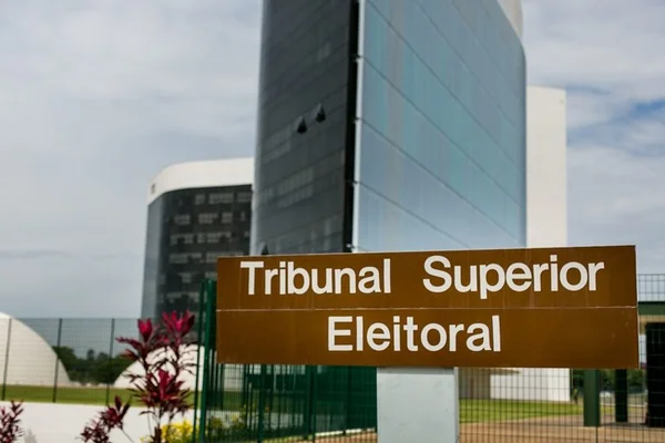 Pesquisas eleitorais não podem mais ser registradas a partir desta terça