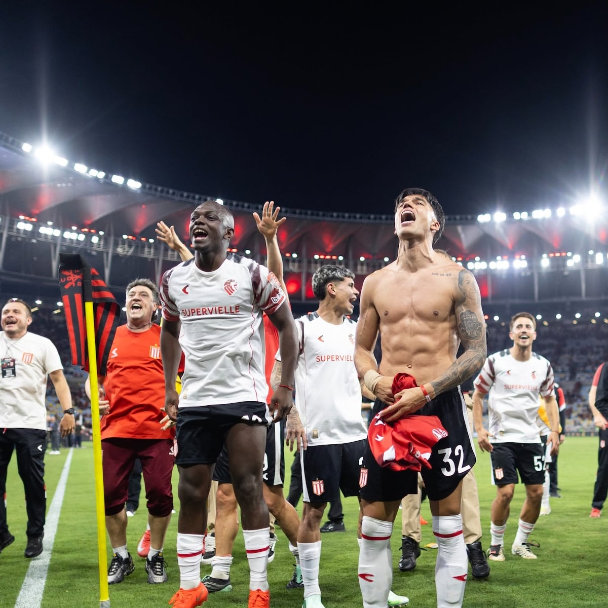 ‘Vitória colossal’ e ‘finalista épico’: jornais argentinos repercutem classificação do Estudiantes