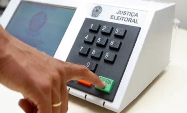 Propaganda eleitoral paga em jornais e revistas termina nesta sexta